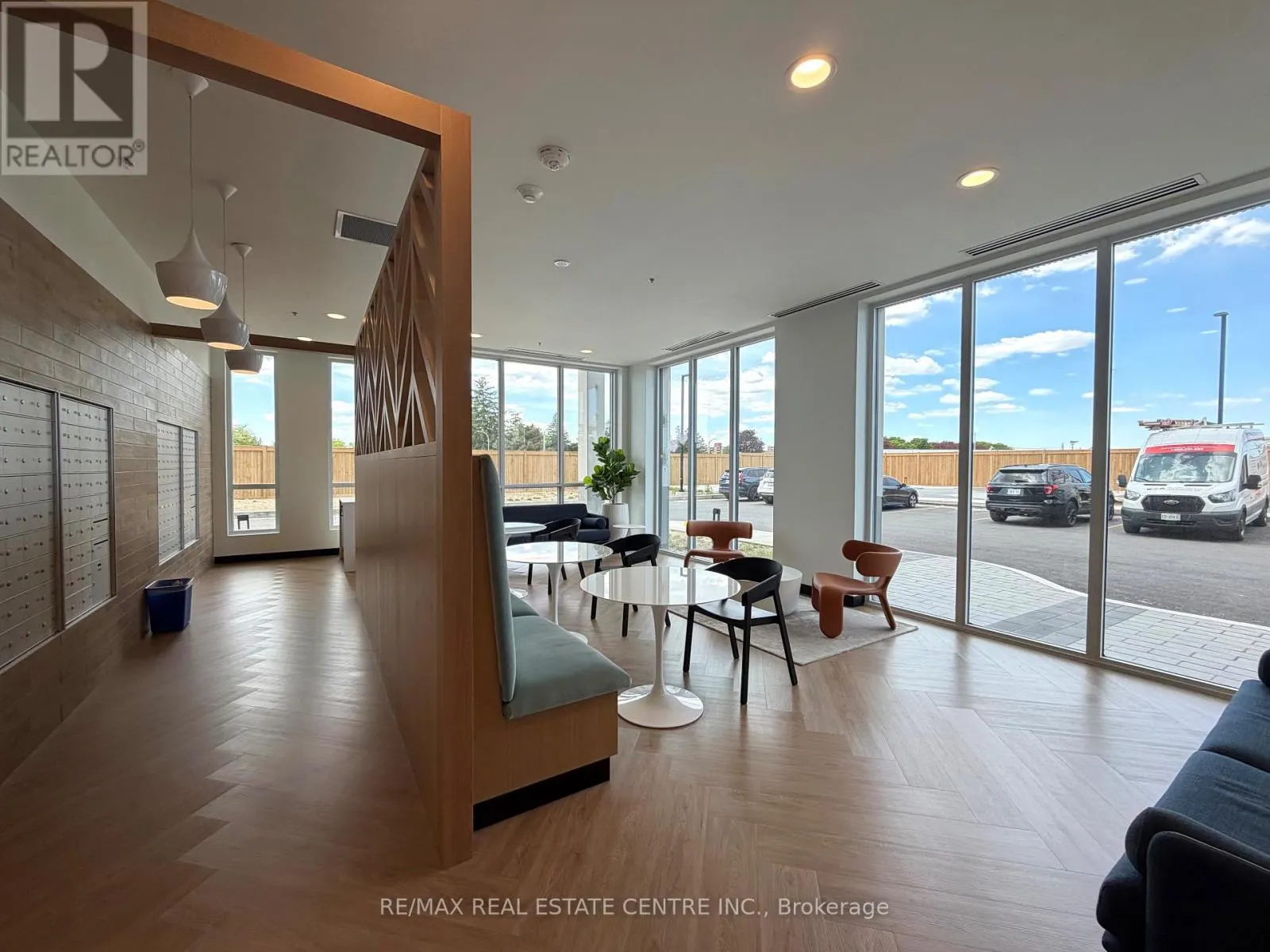 106 - 1333 WEBER STREET E