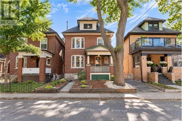 61 GARFIELD AVENUE S