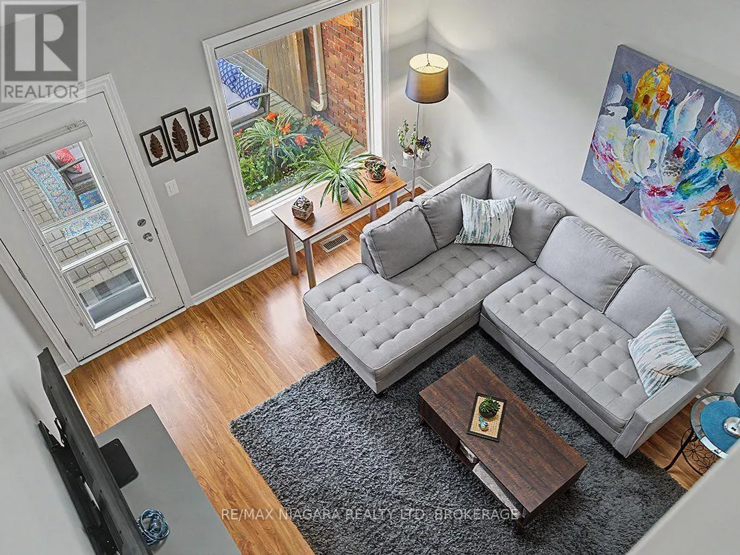 319 ELGIN STREET