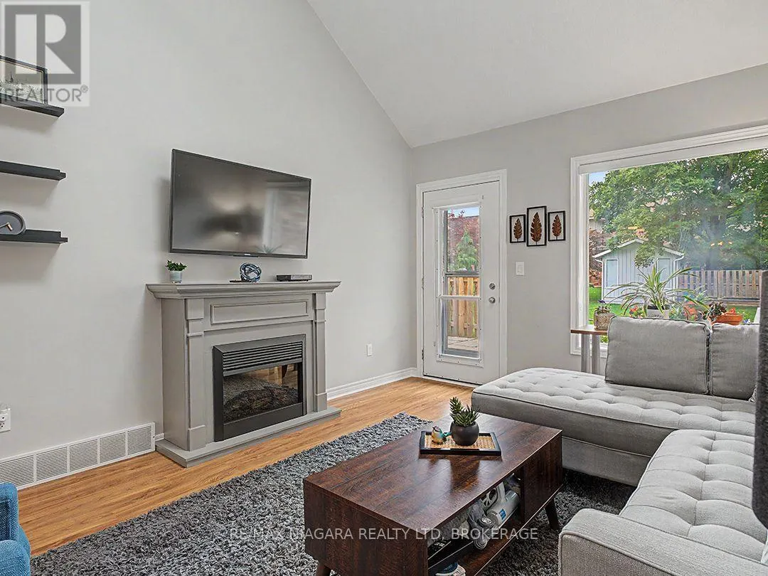 319 ELGIN STREET