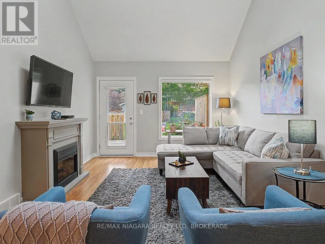 319 ELGIN STREET