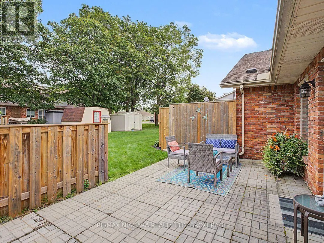 319 ELGIN STREET