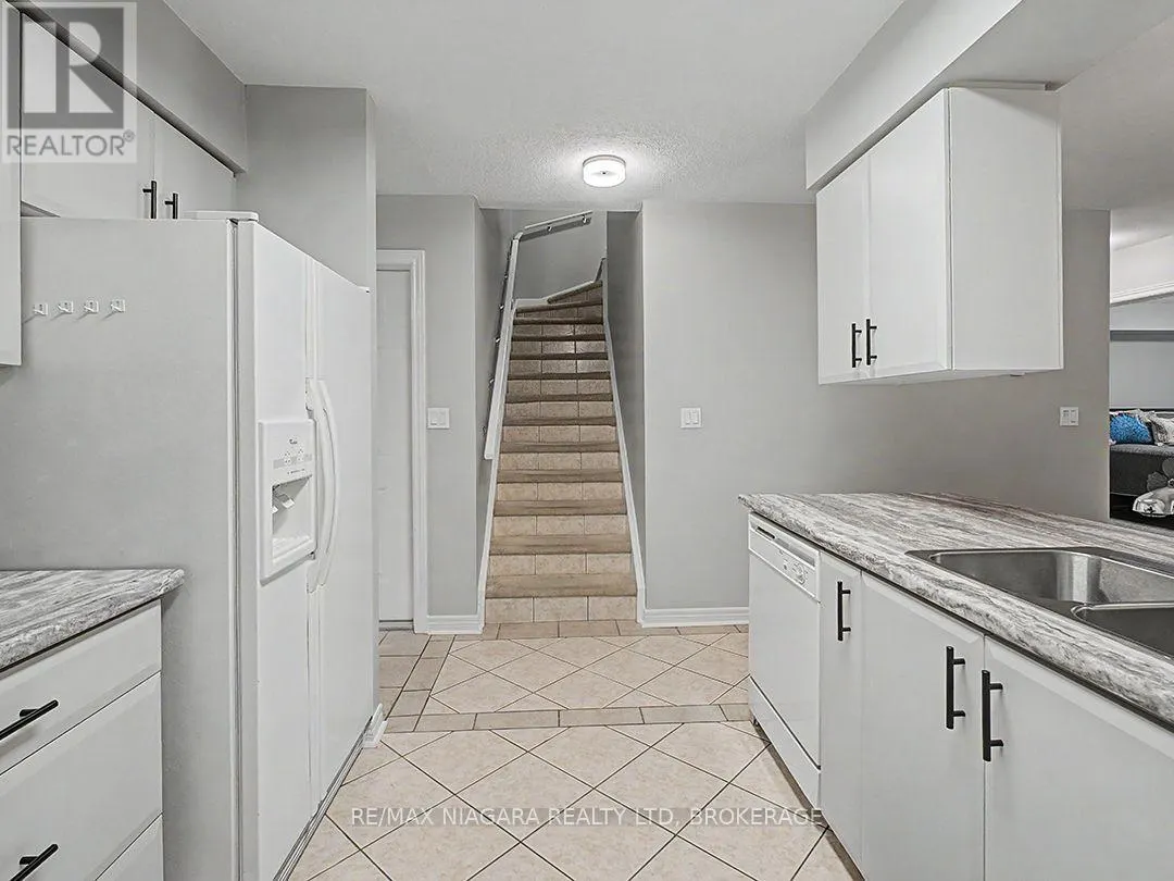 319 ELGIN STREET