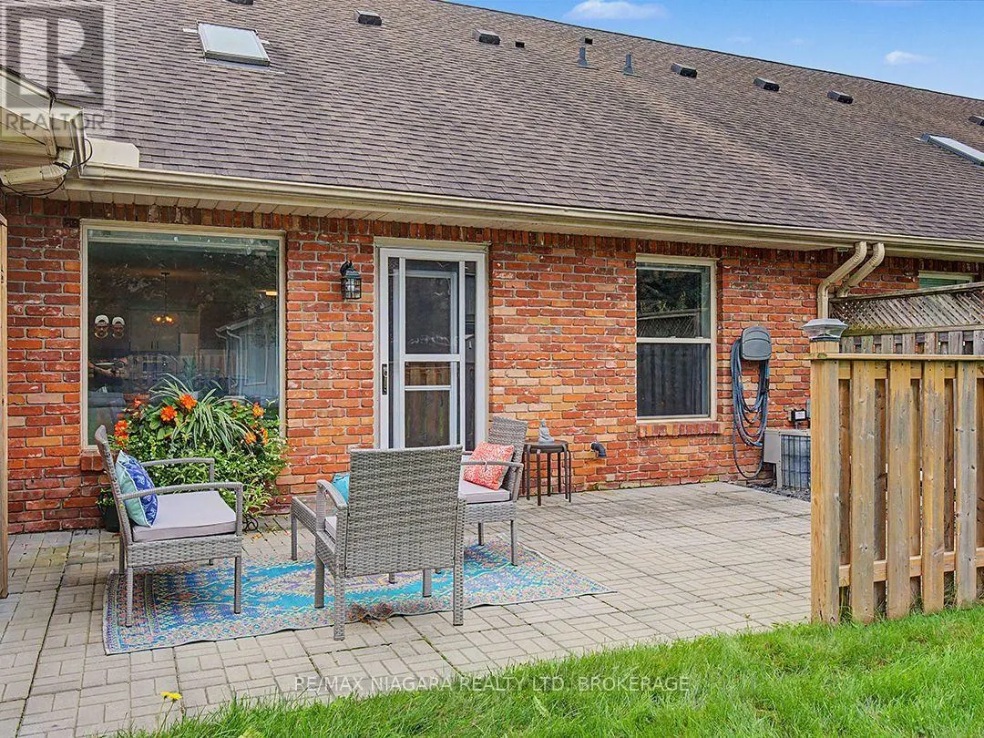 319 ELGIN STREET