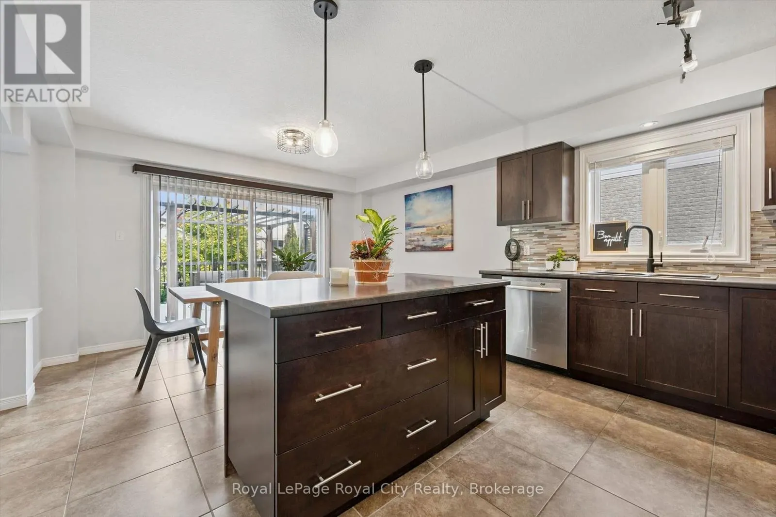 138 FLANDERS ROAD