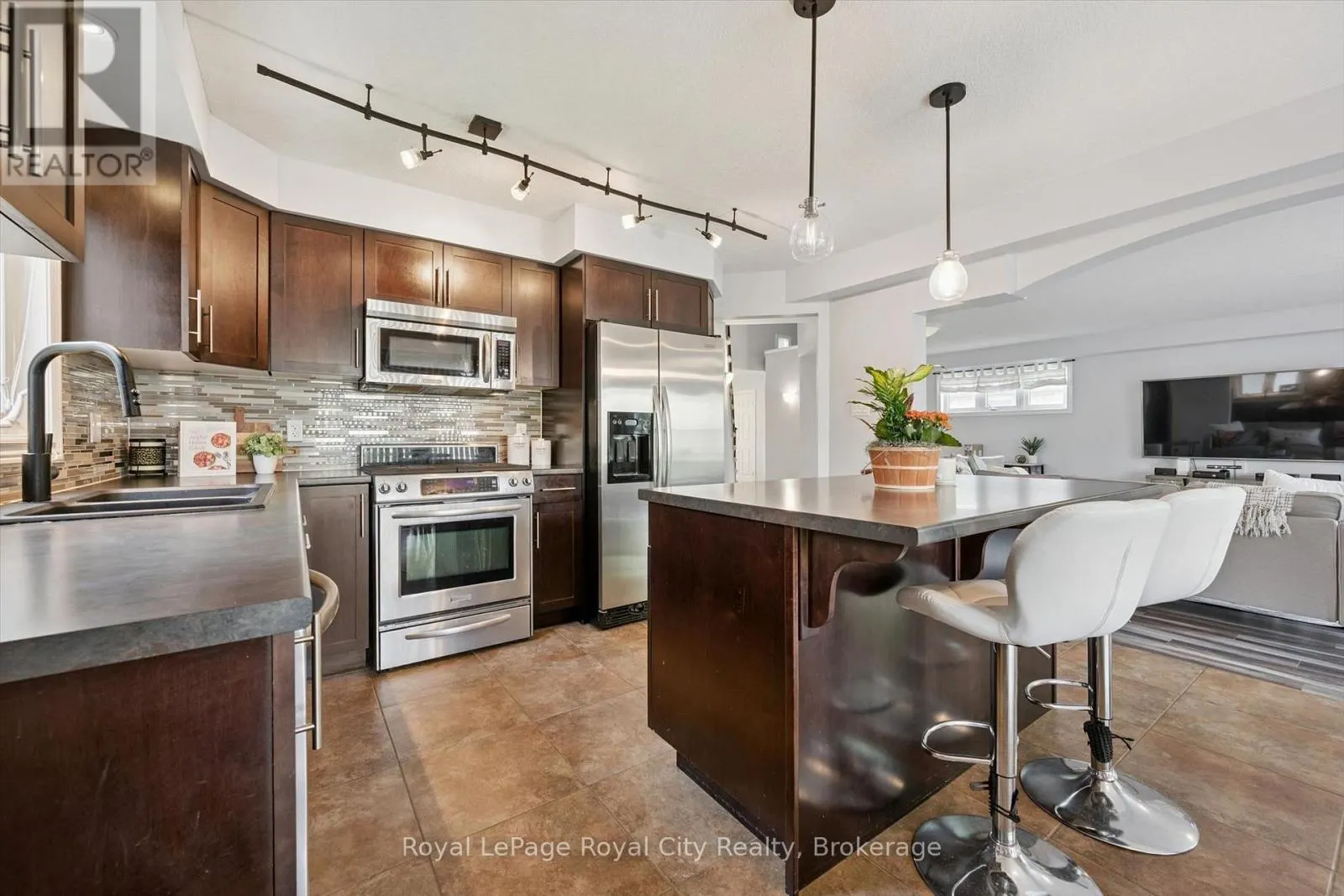 138 FLANDERS ROAD