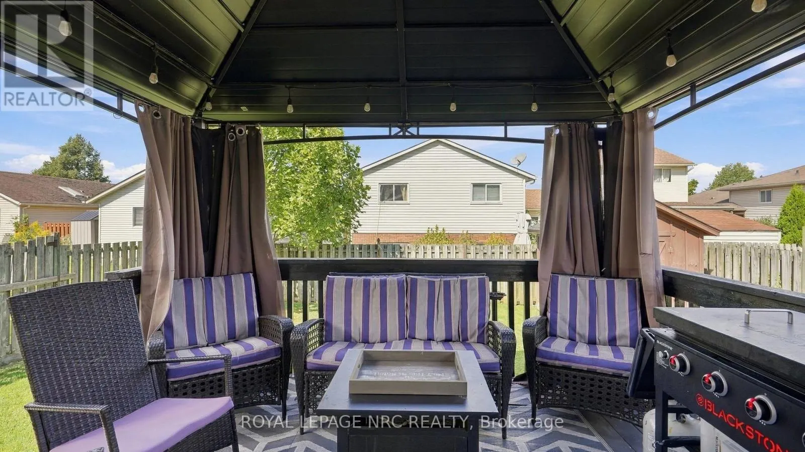 32 POPLAR CRESCENT