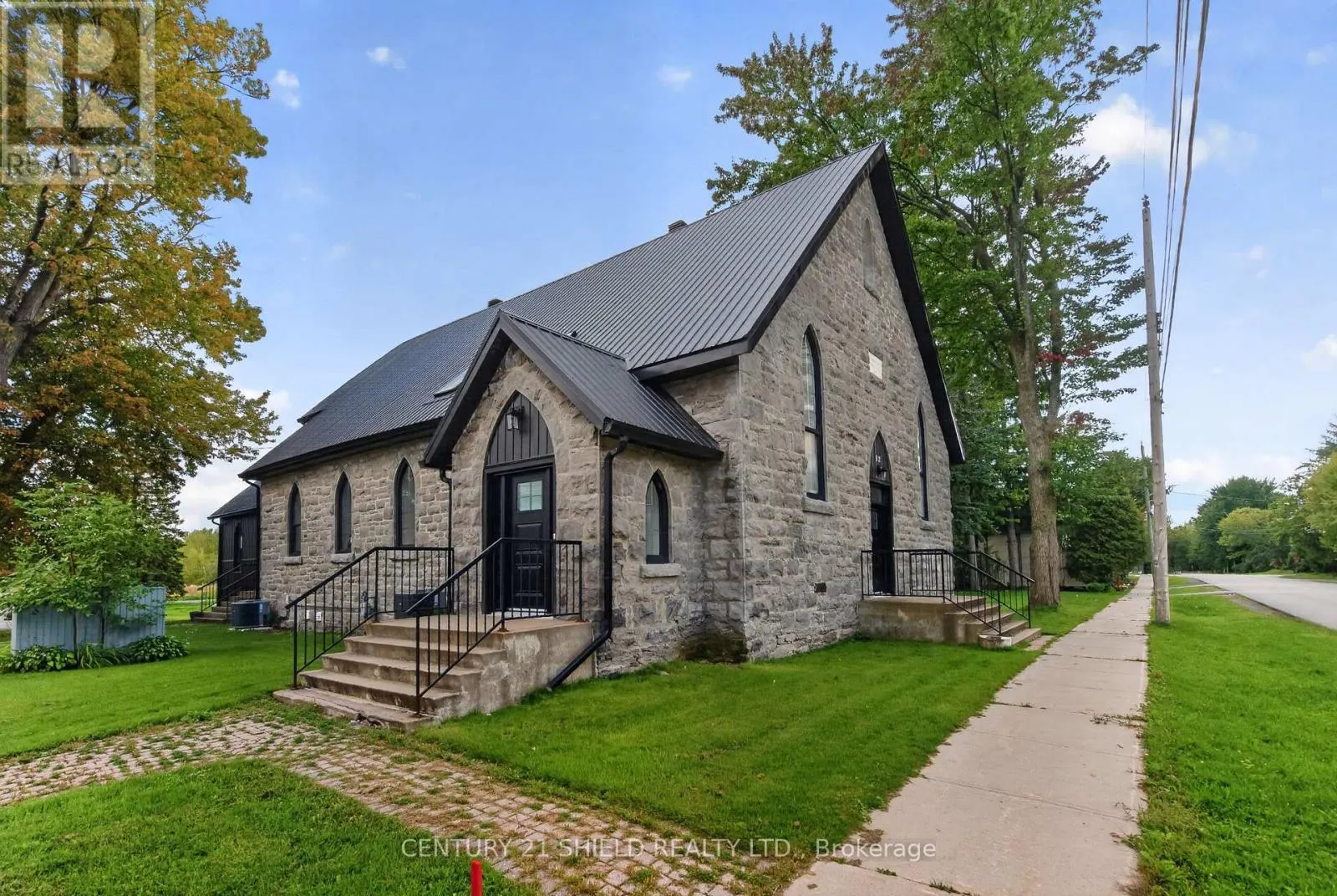 12 MAPLE STREET