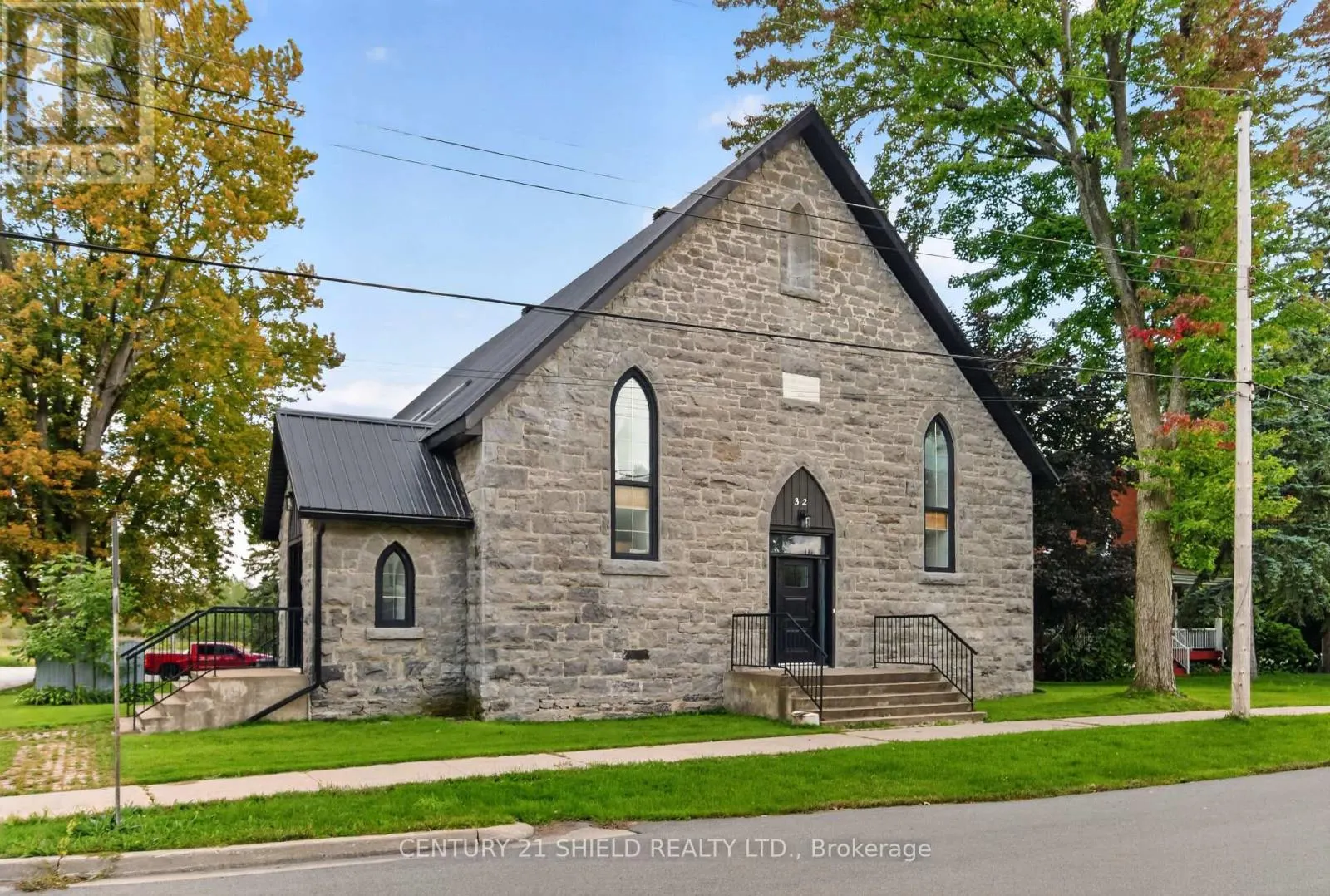 12 MAPLE STREET