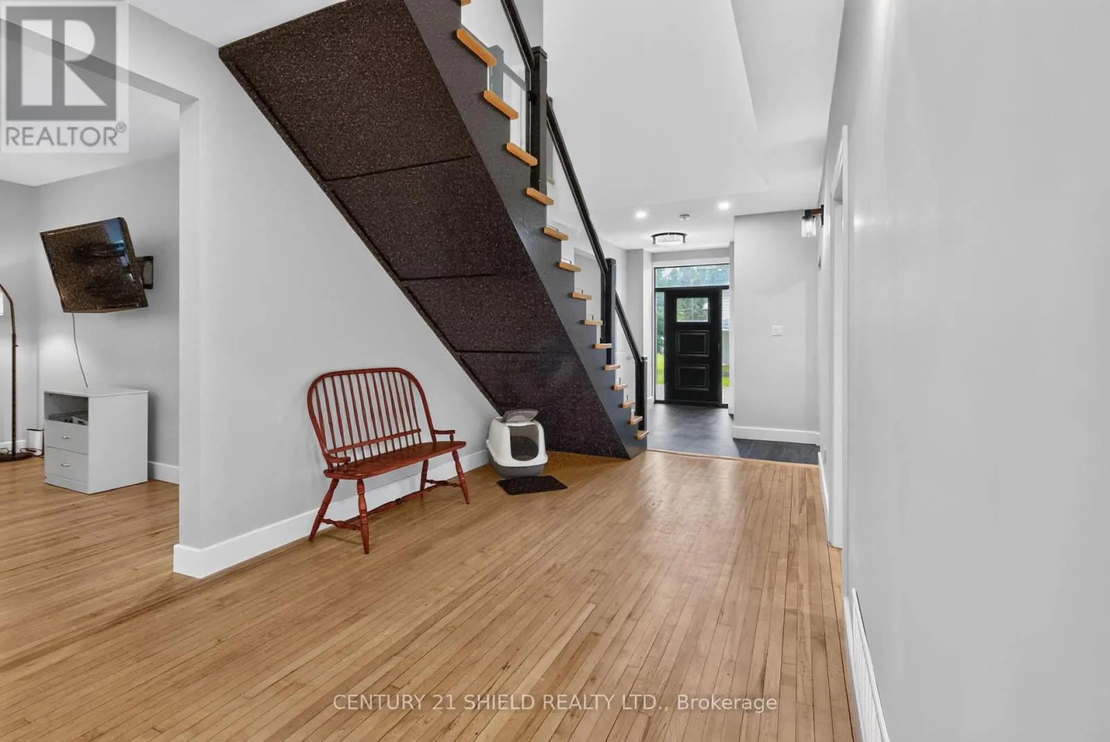 12 MAPLE STREET