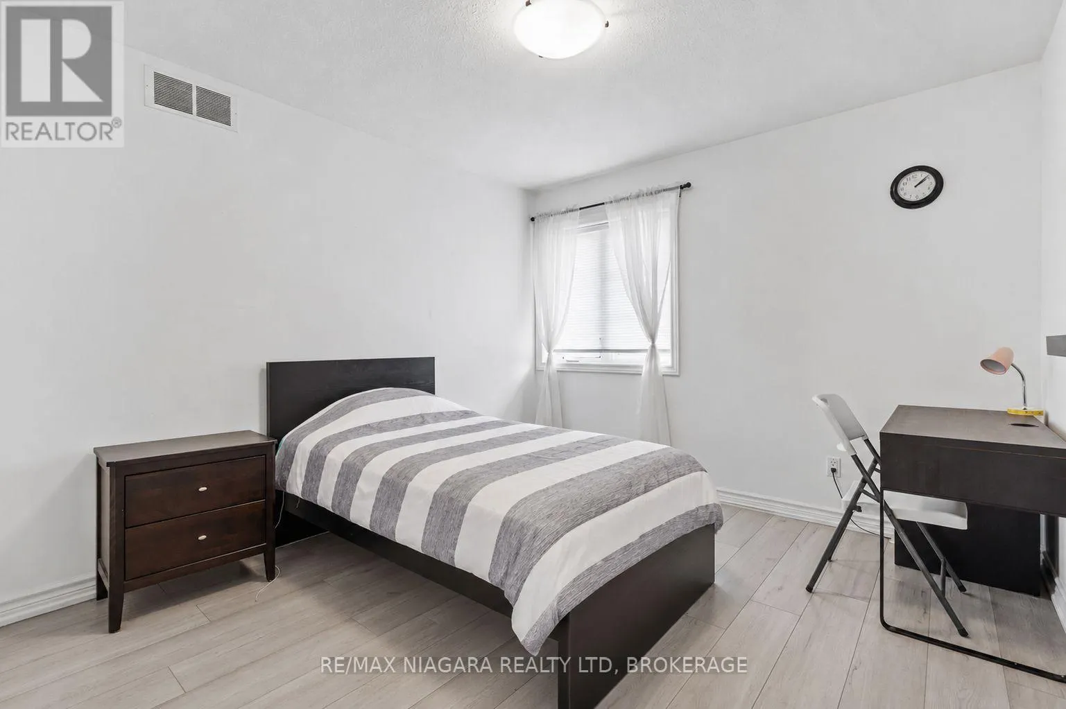 17 - 1448 NIAGARA STONE ROAD #17
