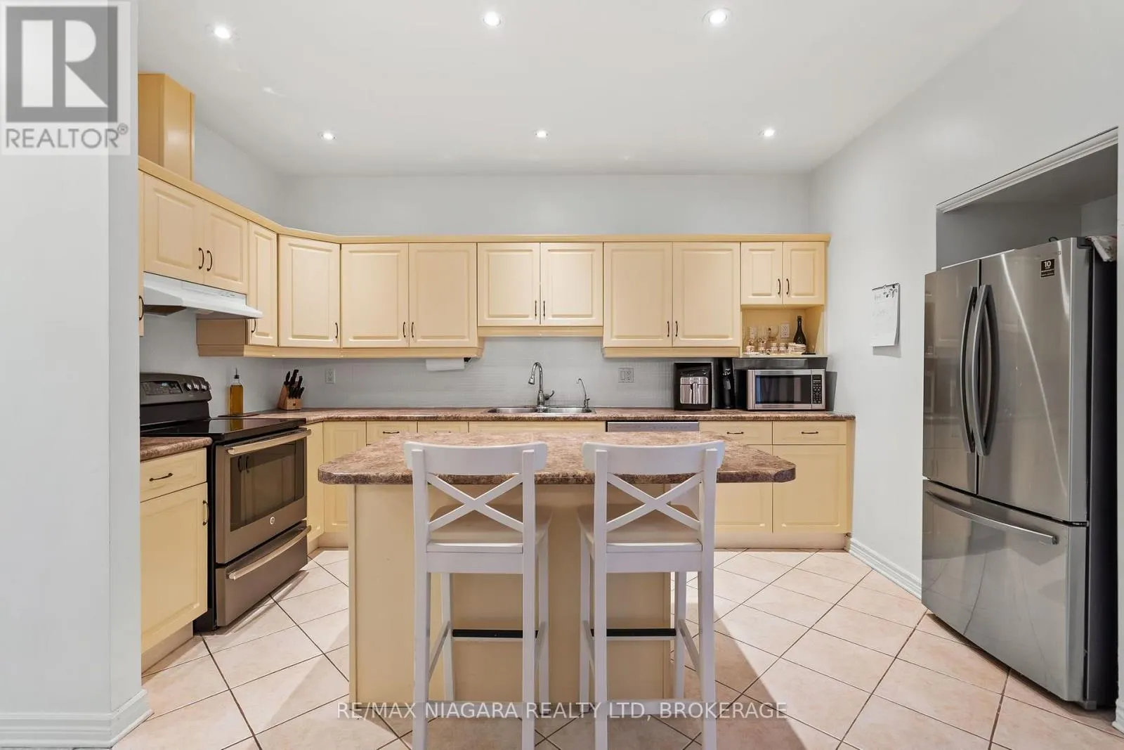 17 - 1448 NIAGARA STONE ROAD #17
