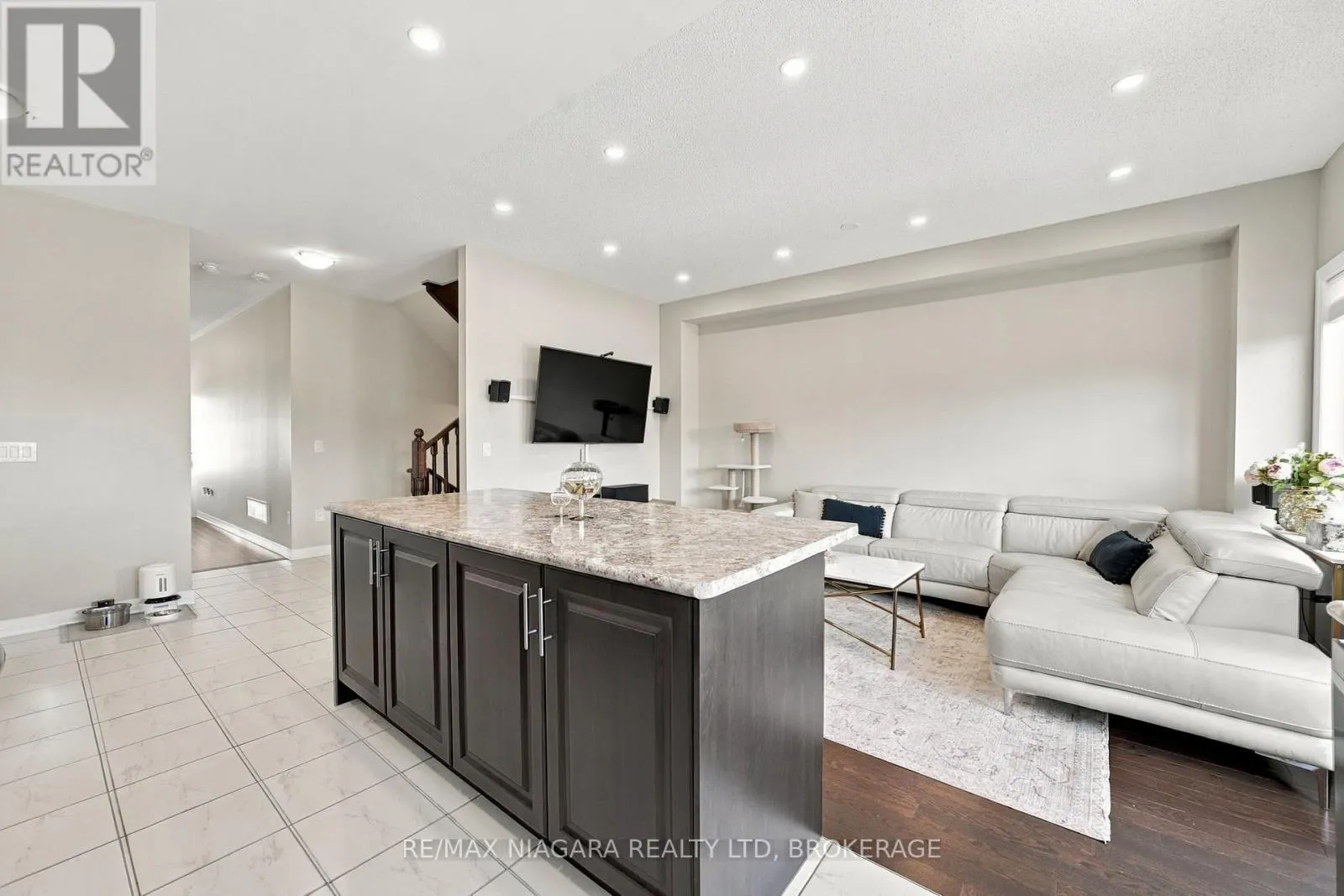 4032 FRACCHIONI DRIVE