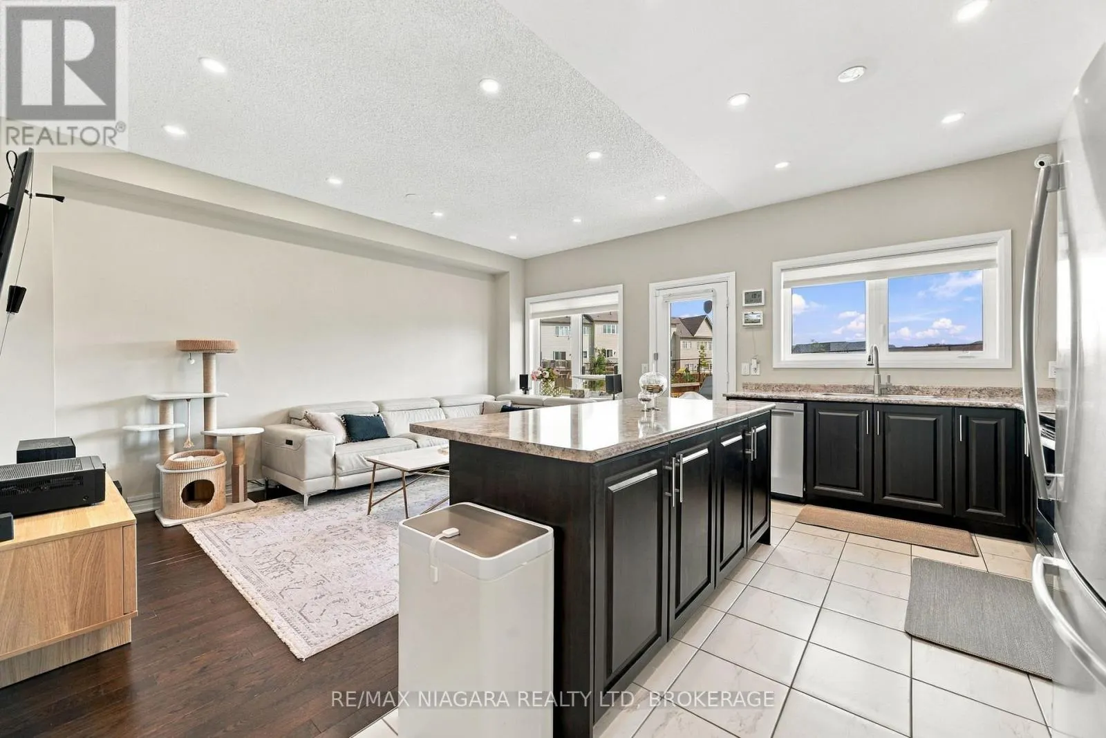 4032 FRACCHIONI DRIVE