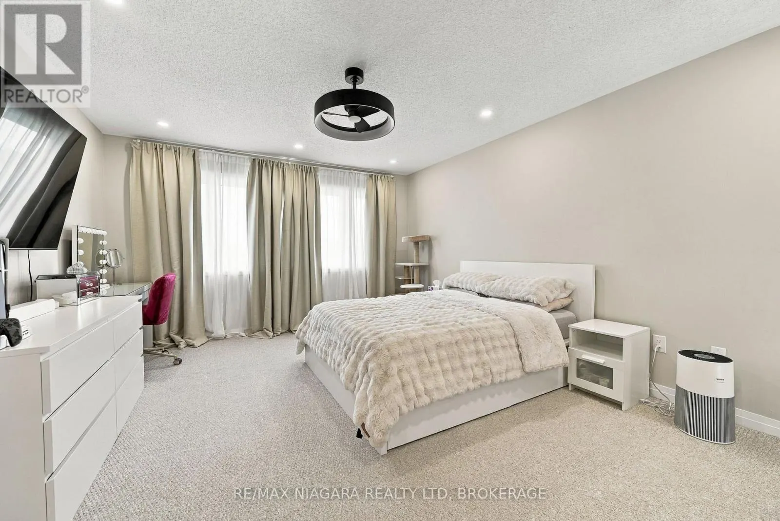 4032 FRACCHIONI DRIVE