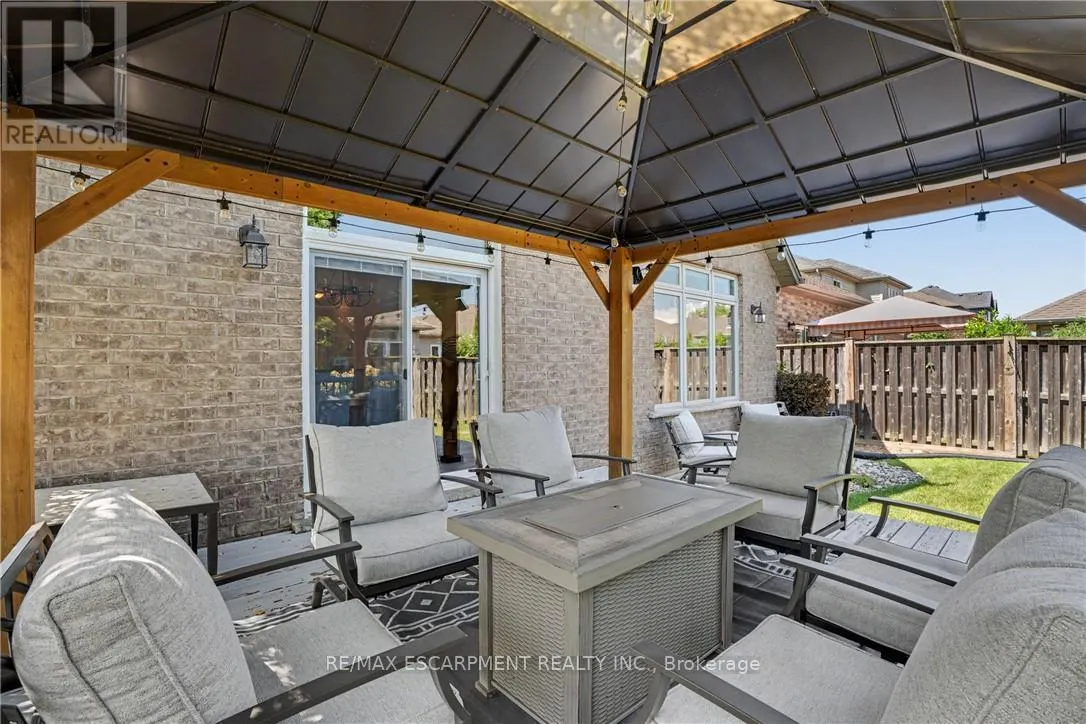 12 SILVERWOOD AVENUE