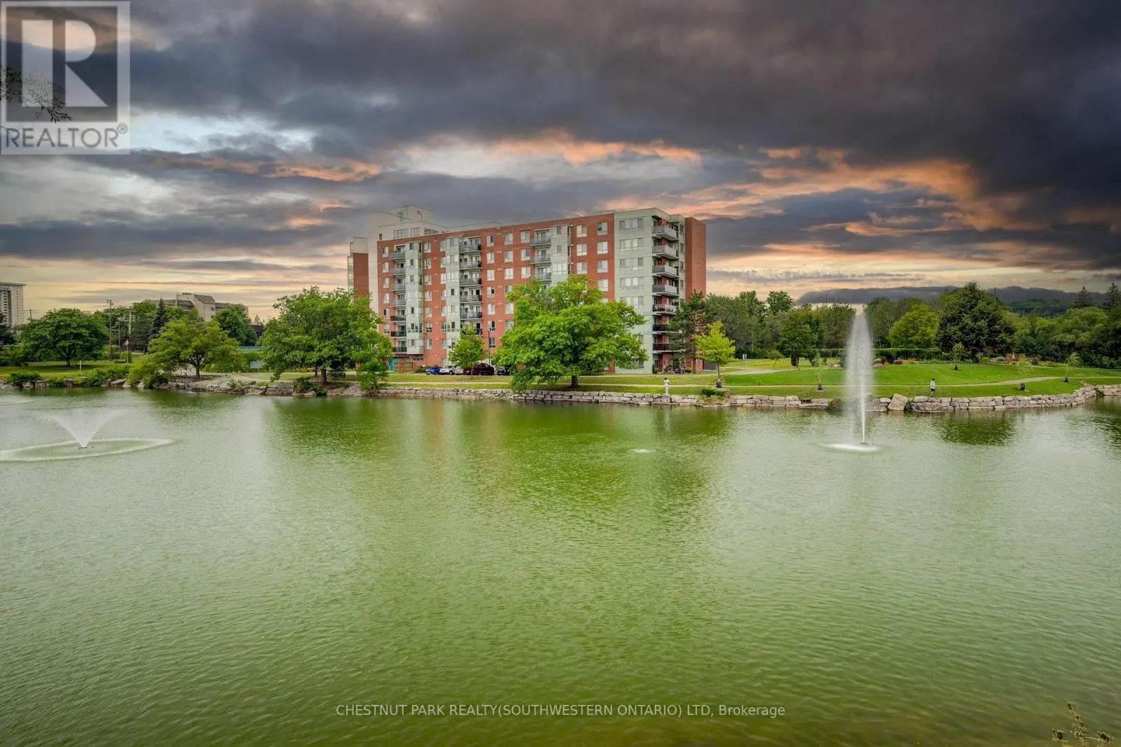PH14 - 30 BLUE SPRINGS DRIVE