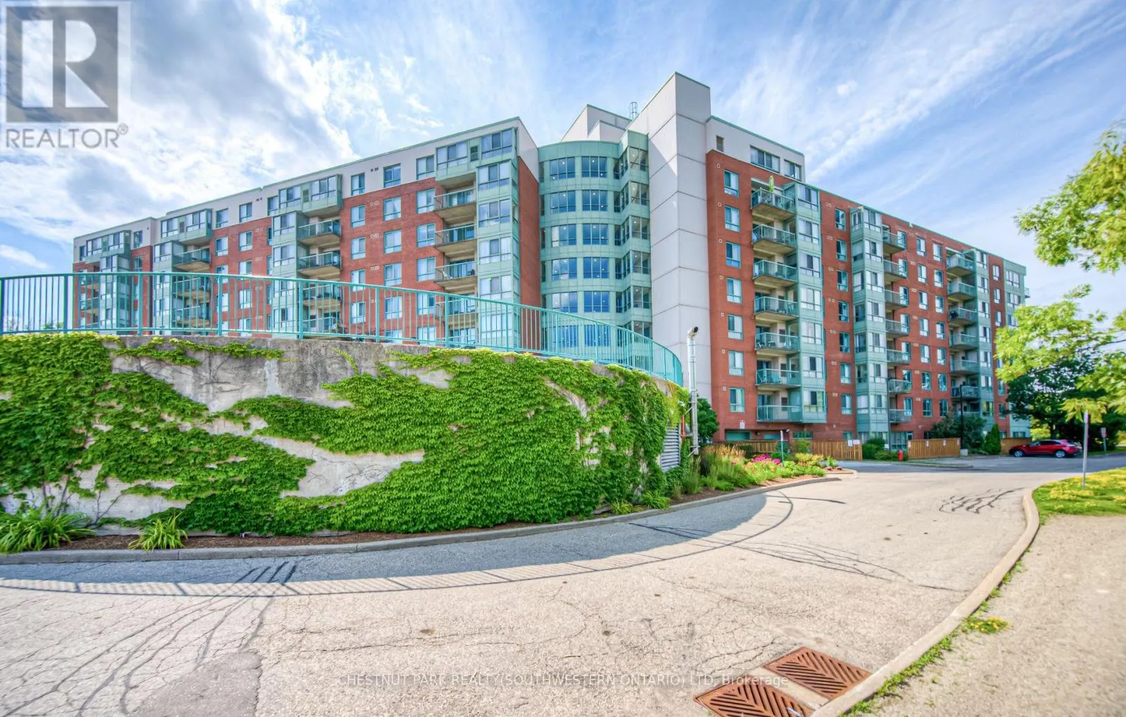 PH14 - 30 BLUE SPRINGS DRIVE