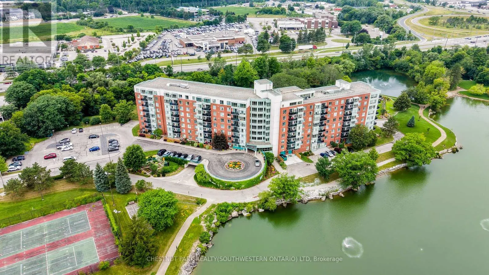 PH14 - 30 BLUE SPRINGS DRIVE