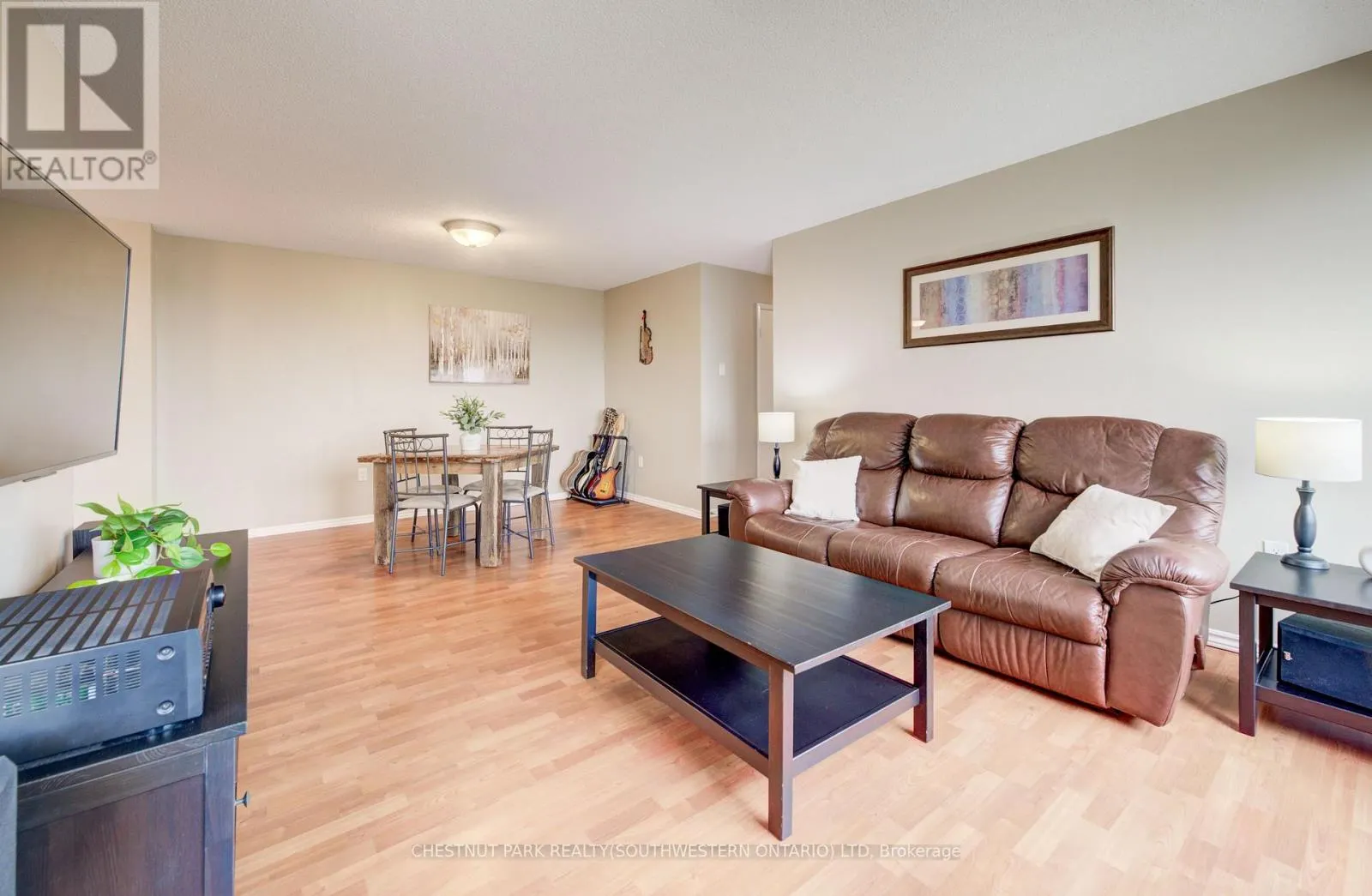 PH14 - 30 BLUE SPRINGS DRIVE