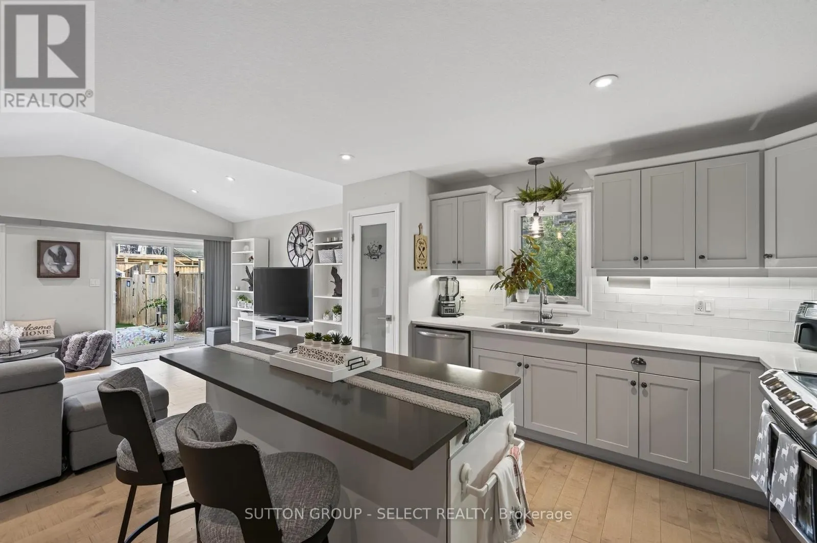 17 CORTLAND TERRACE
