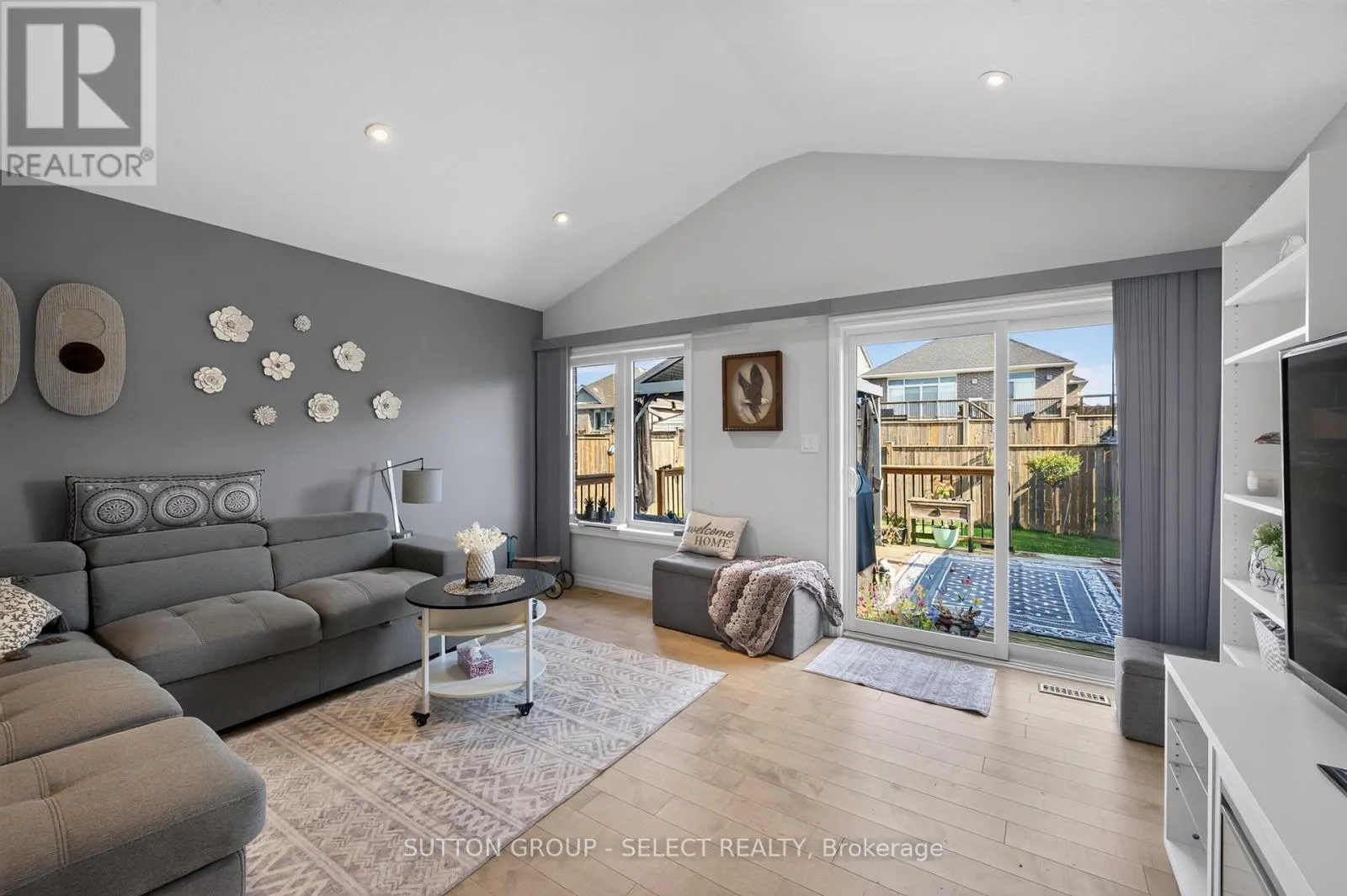 17 CORTLAND TERRACE