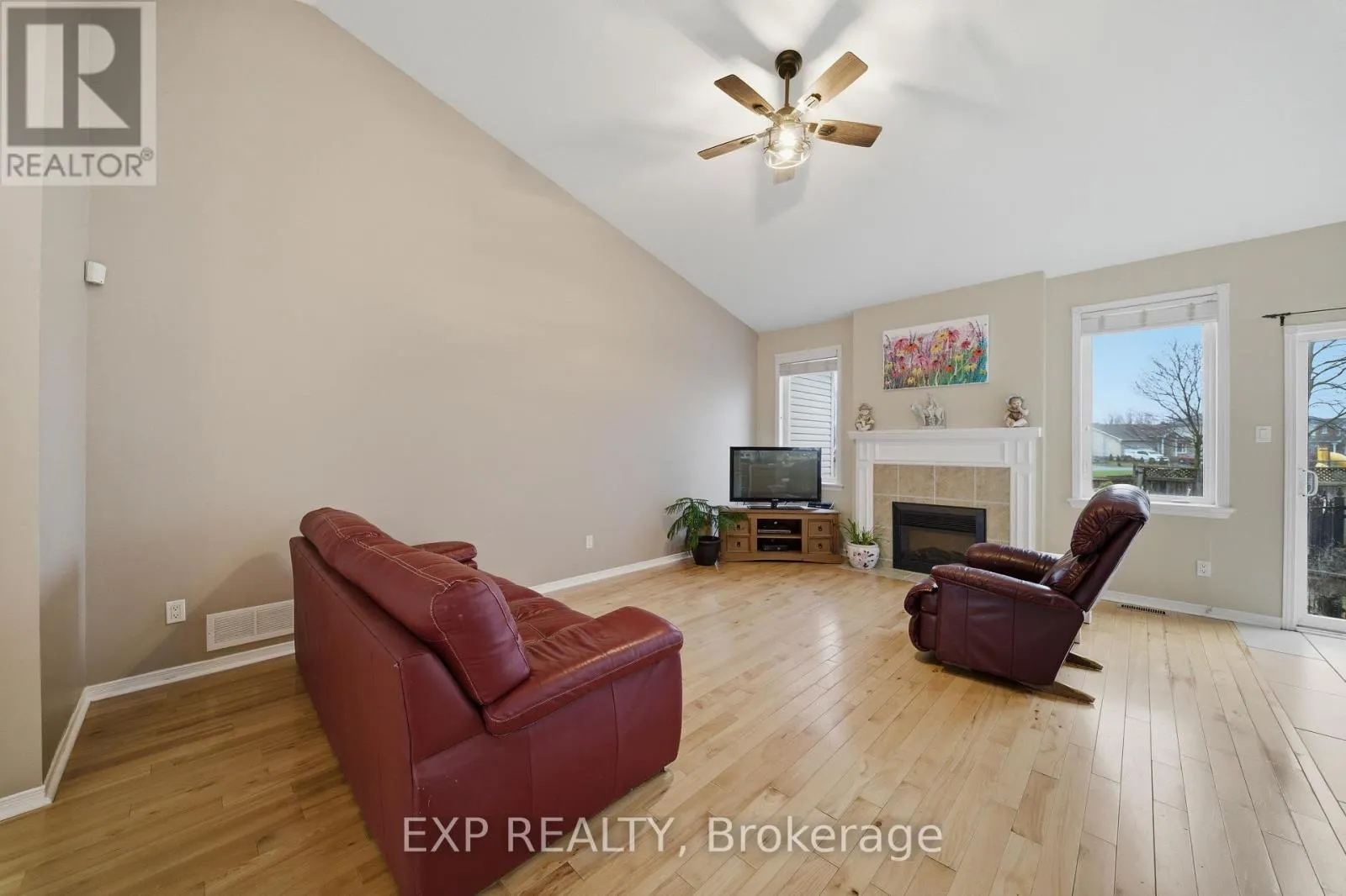 80 LA PRAIRIE STREET