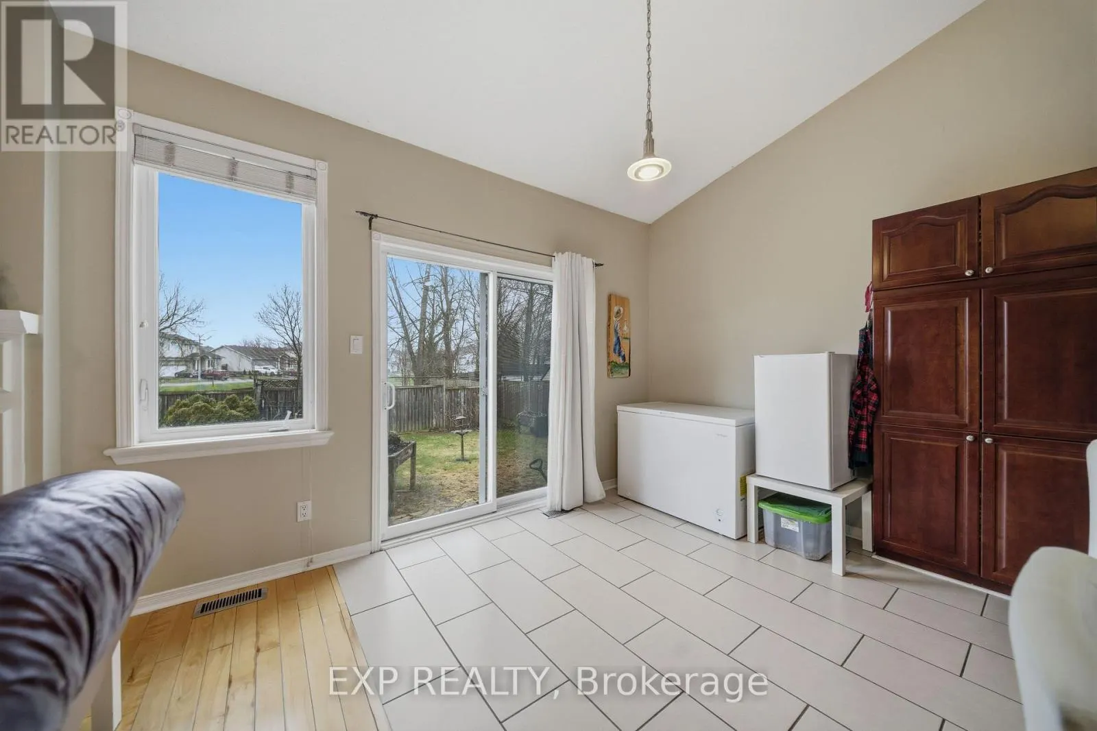 80 LA PRAIRIE STREET