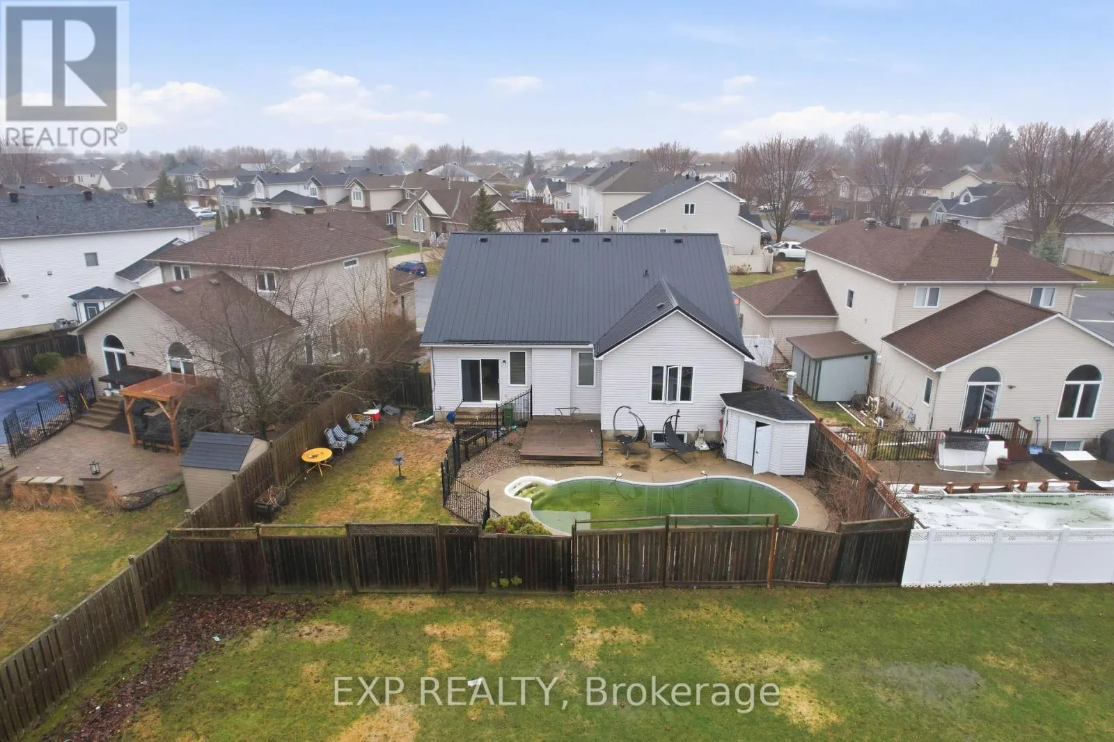80 LA PRAIRIE STREET