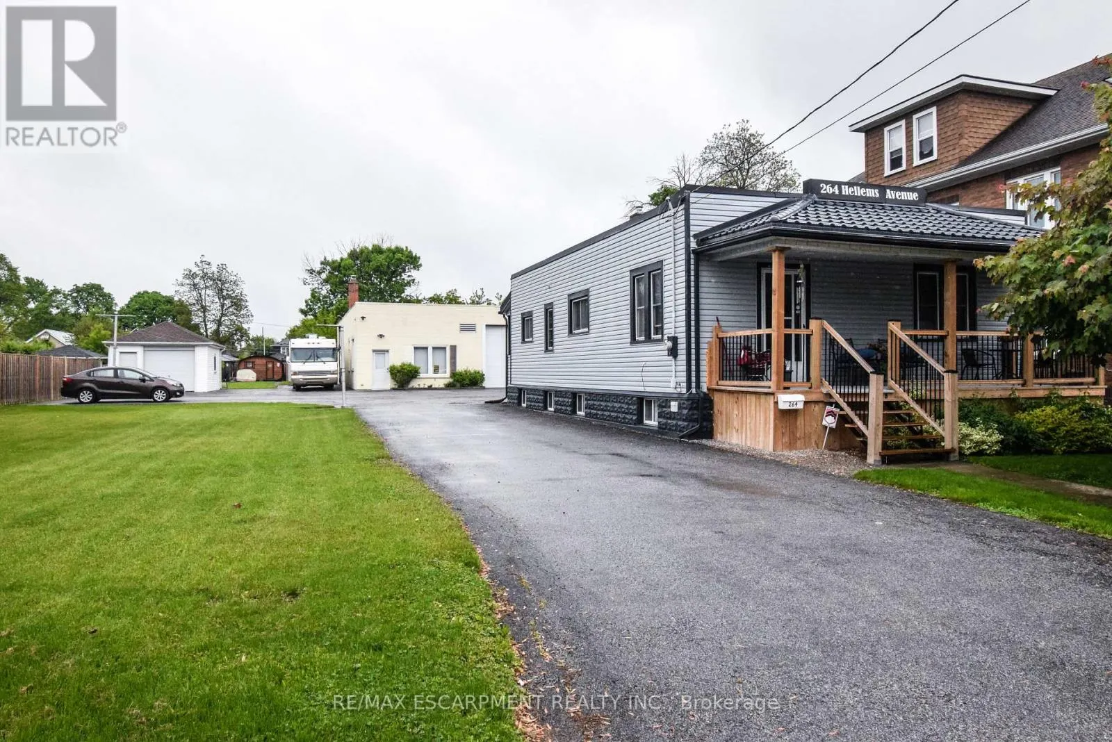 264 HELLEMS AVENUE