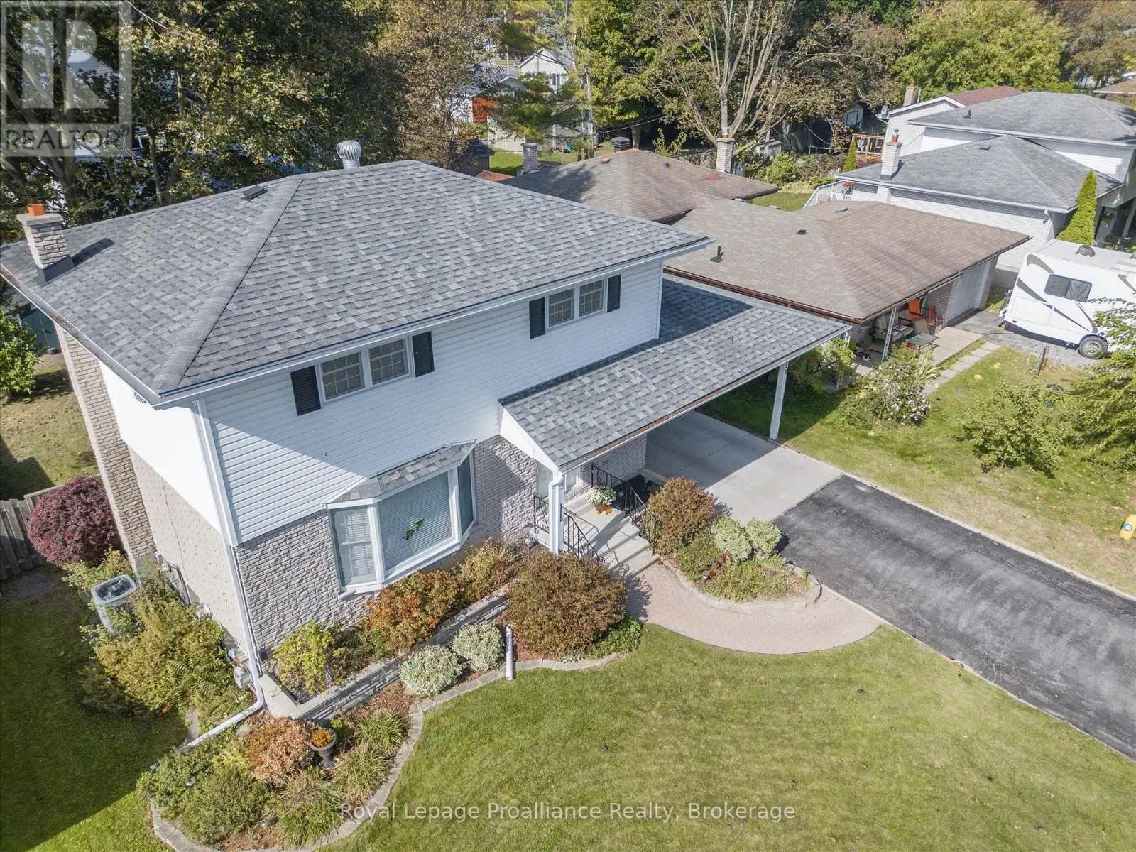 28 SHONIKER AVENUE