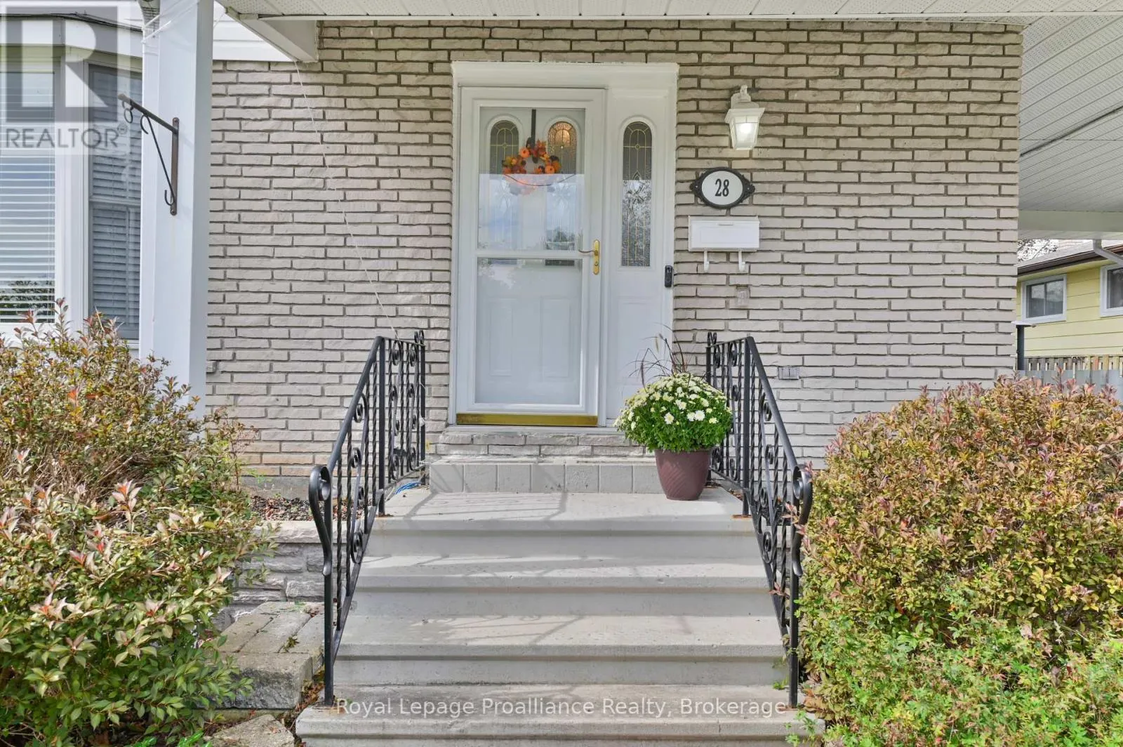28 SHONIKER AVENUE