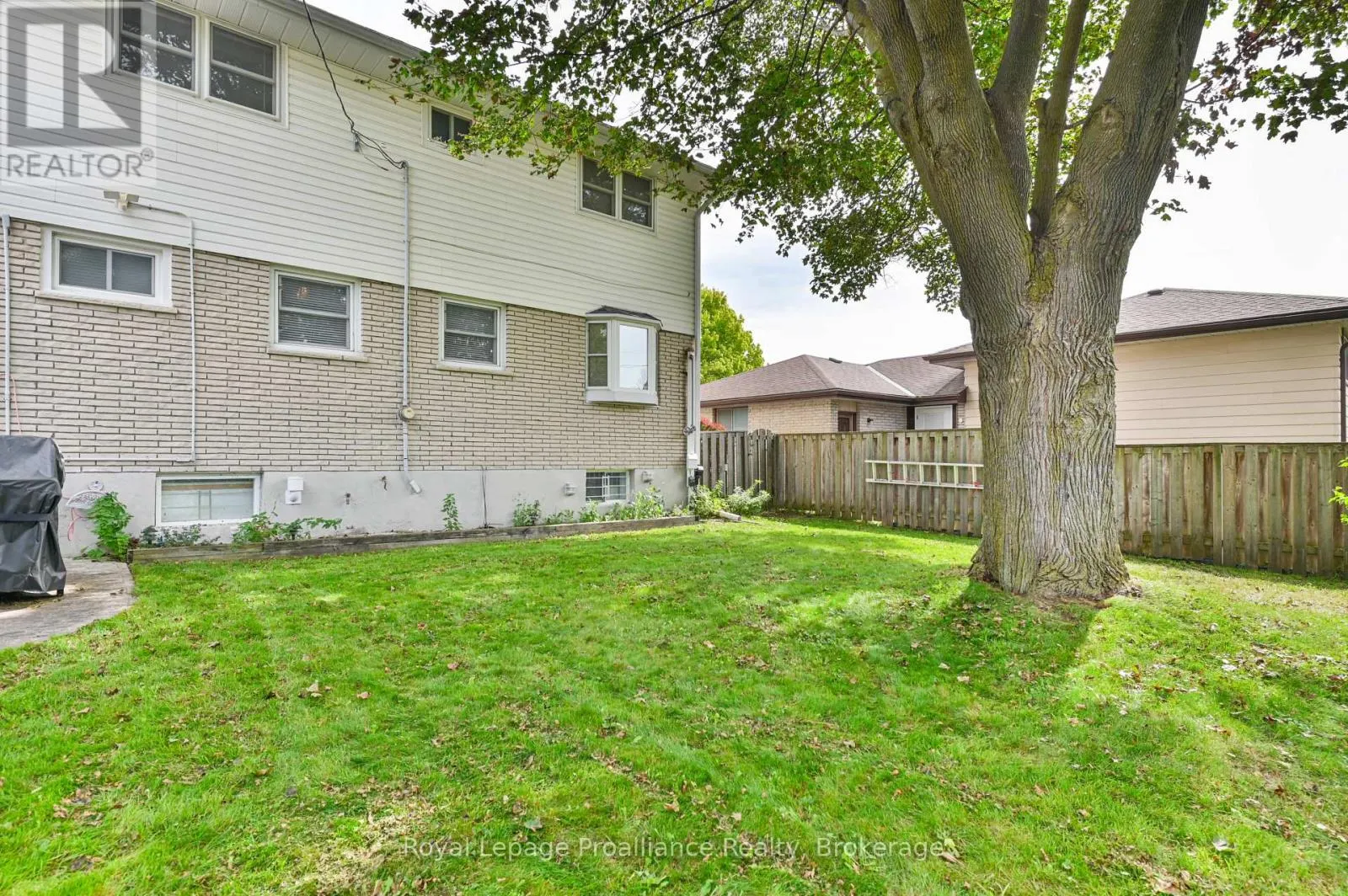 28 SHONIKER AVENUE