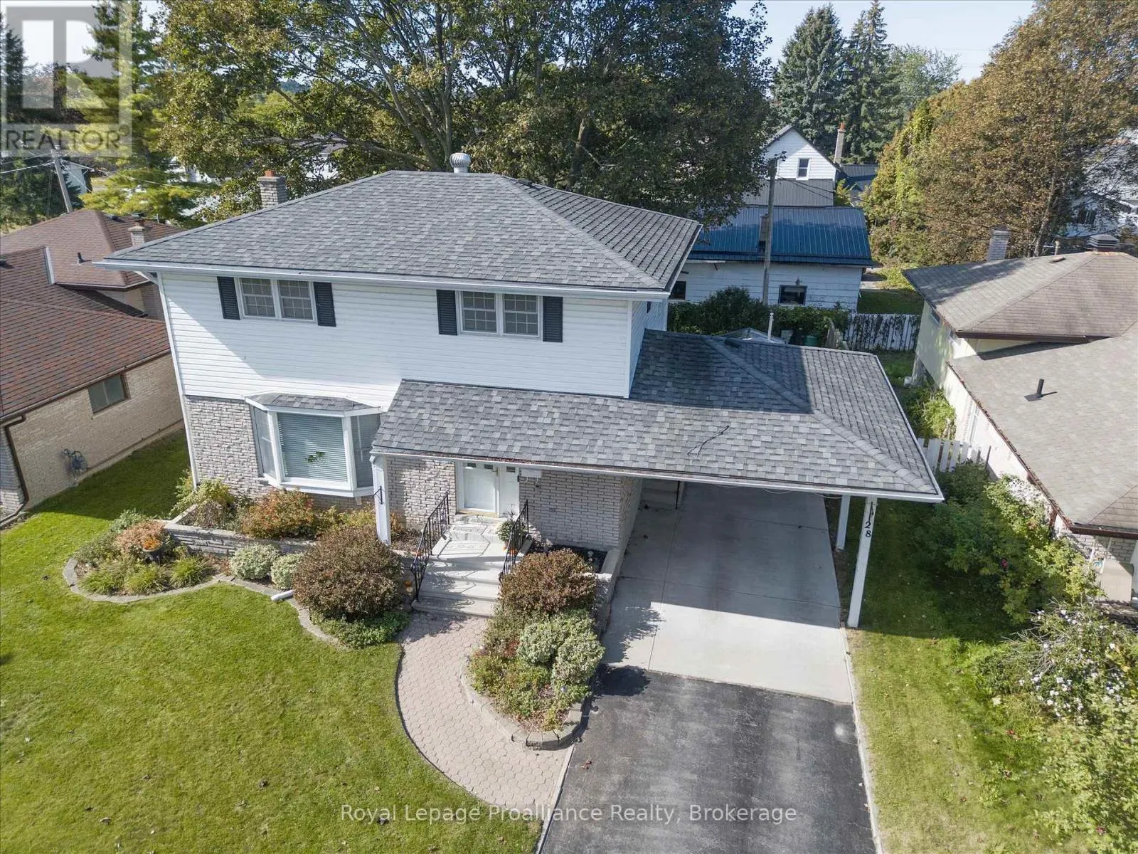 28 SHONIKER AVENUE