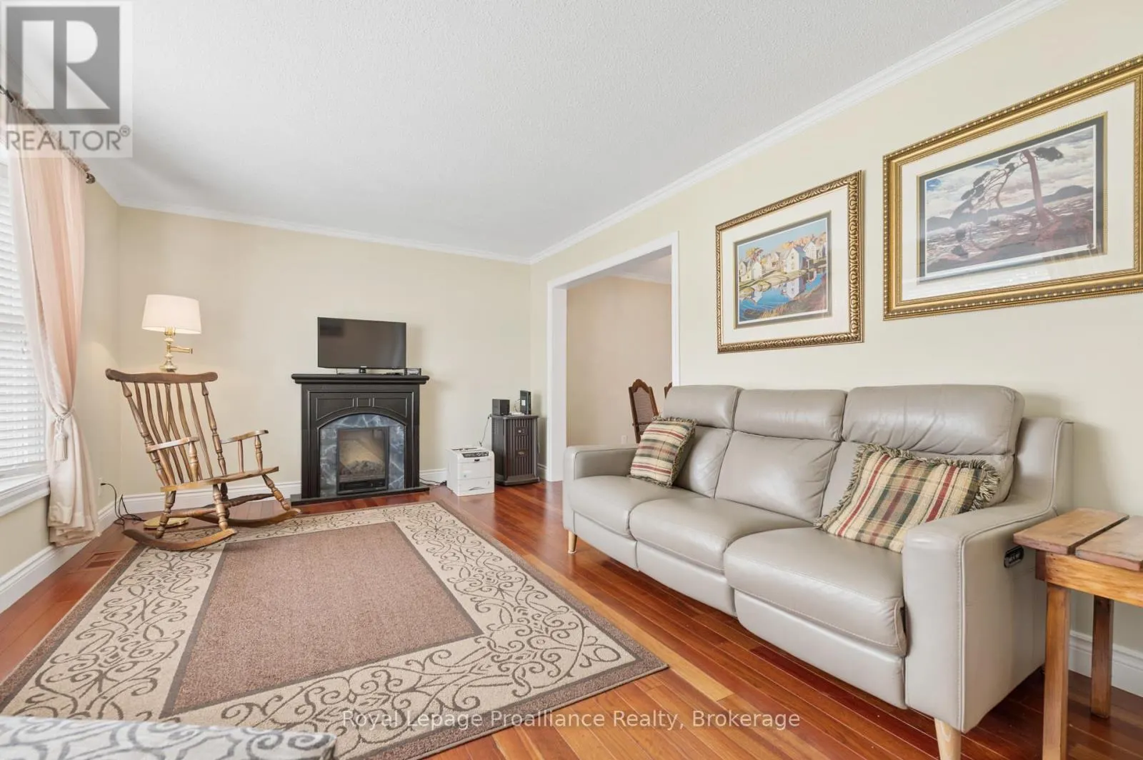28 SHONIKER AVENUE