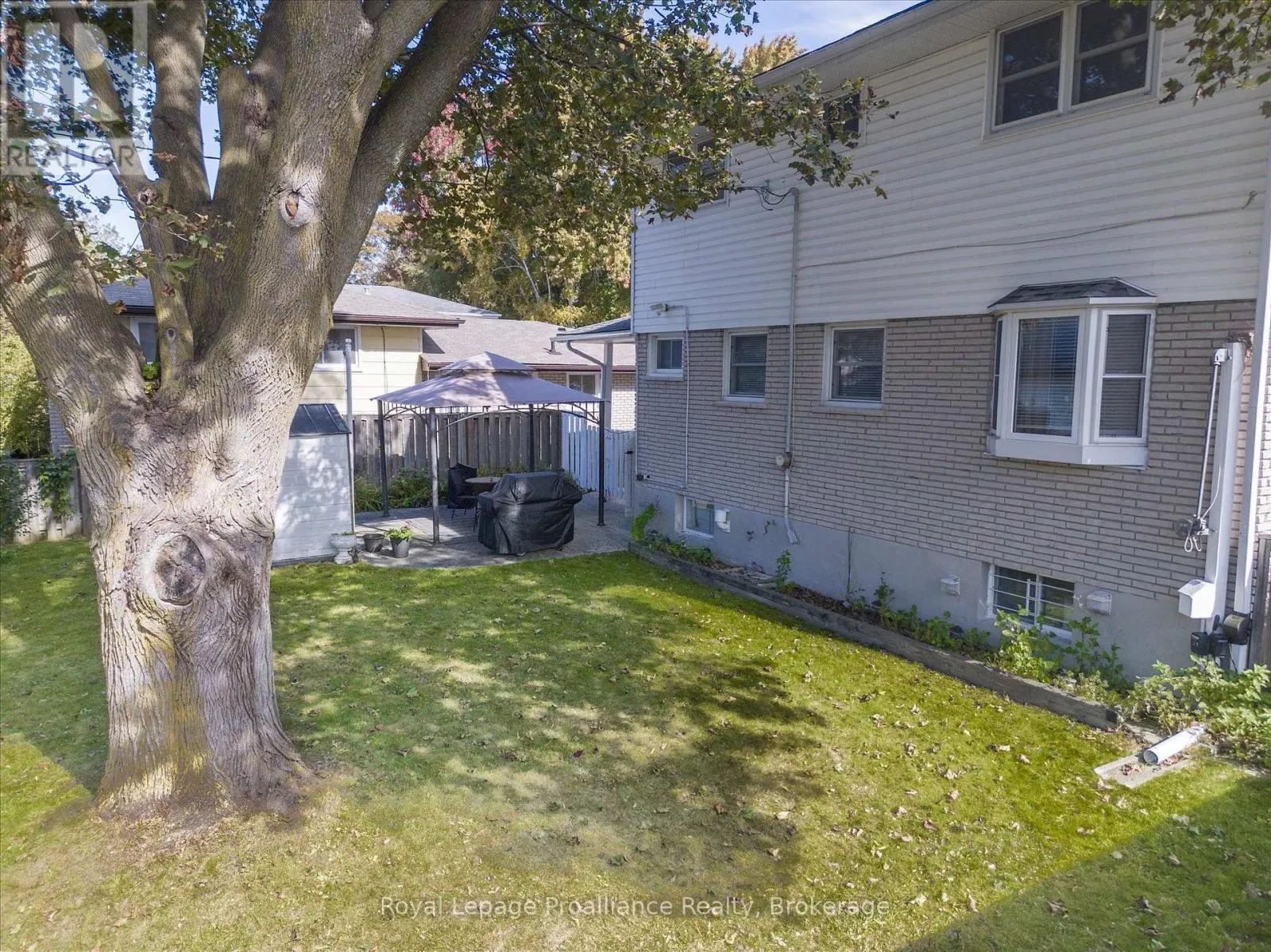 28 SHONIKER AVENUE