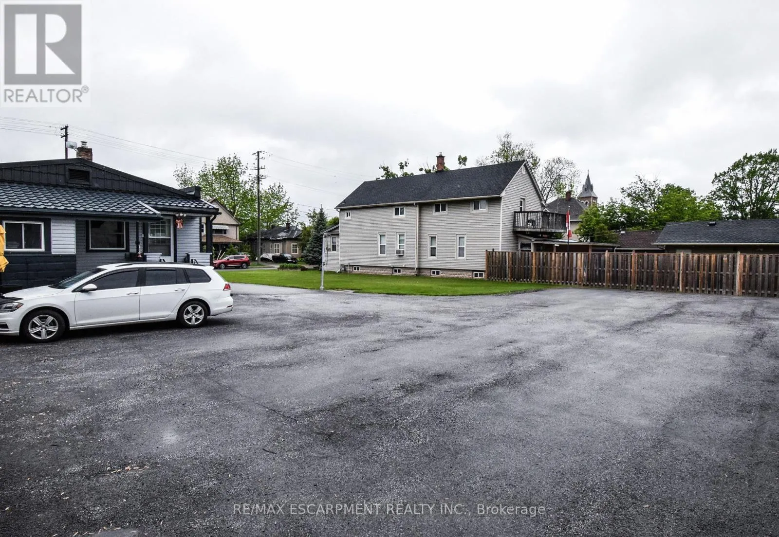 264 HELLEMS AVENUE