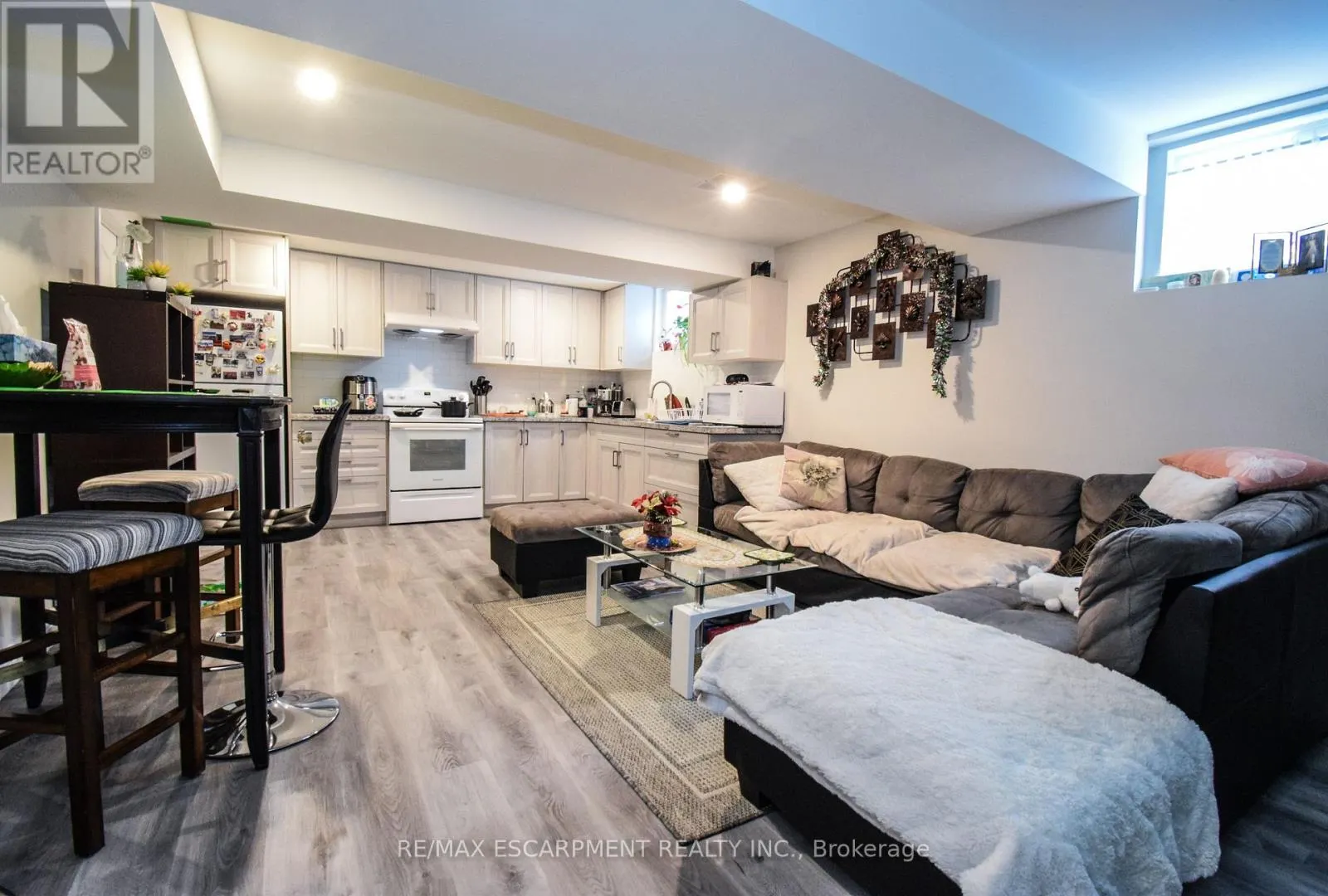 264 HELLEMS AVENUE