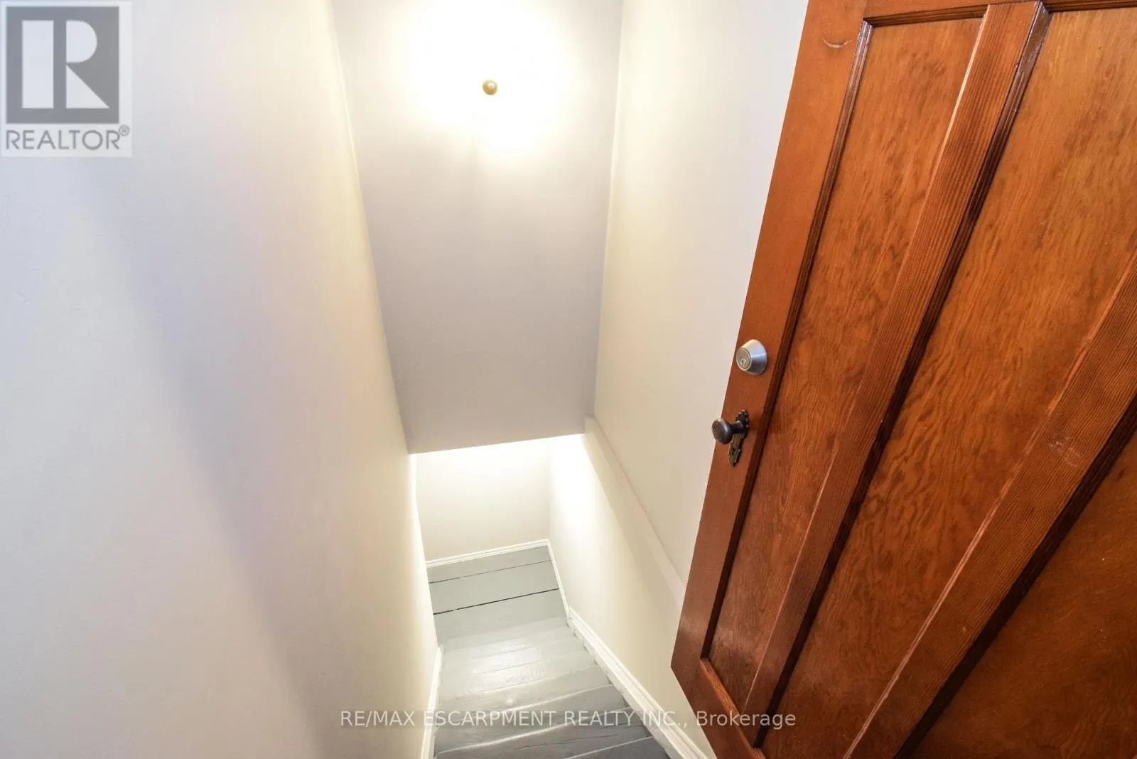 264 HELLEMS AVENUE