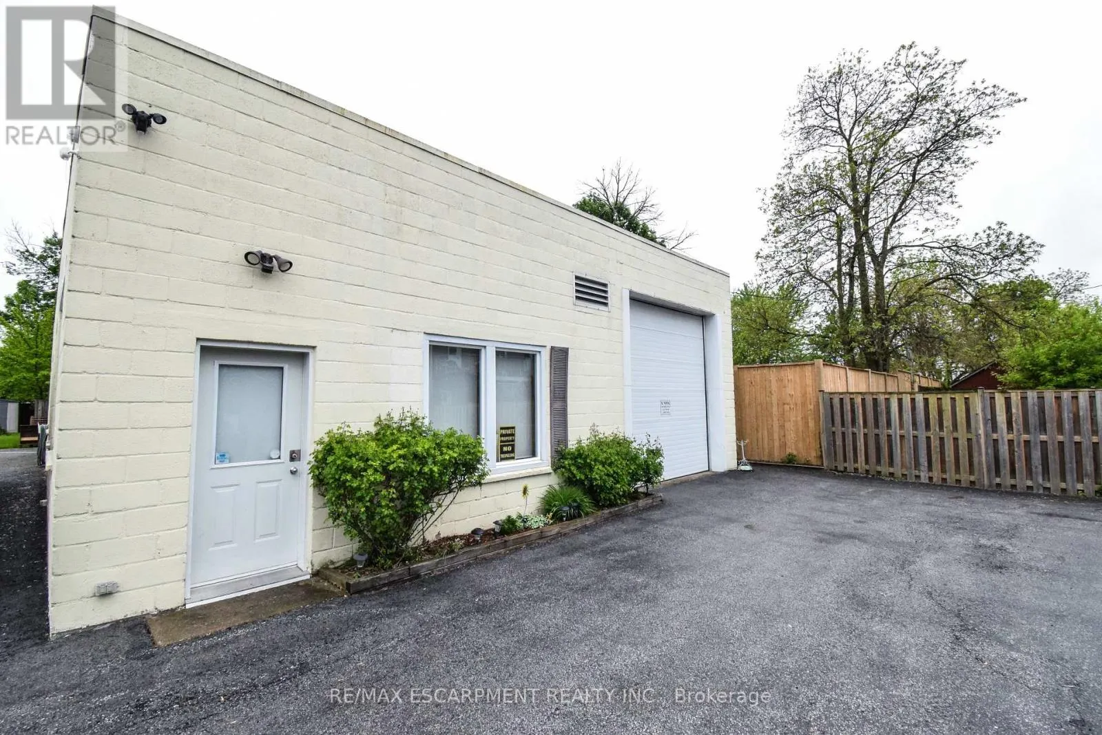 264 HELLEMS AVENUE