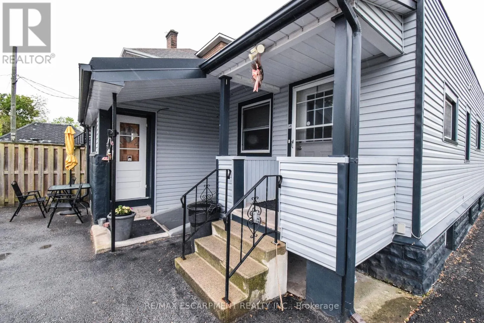 264 HELLEMS AVENUE
