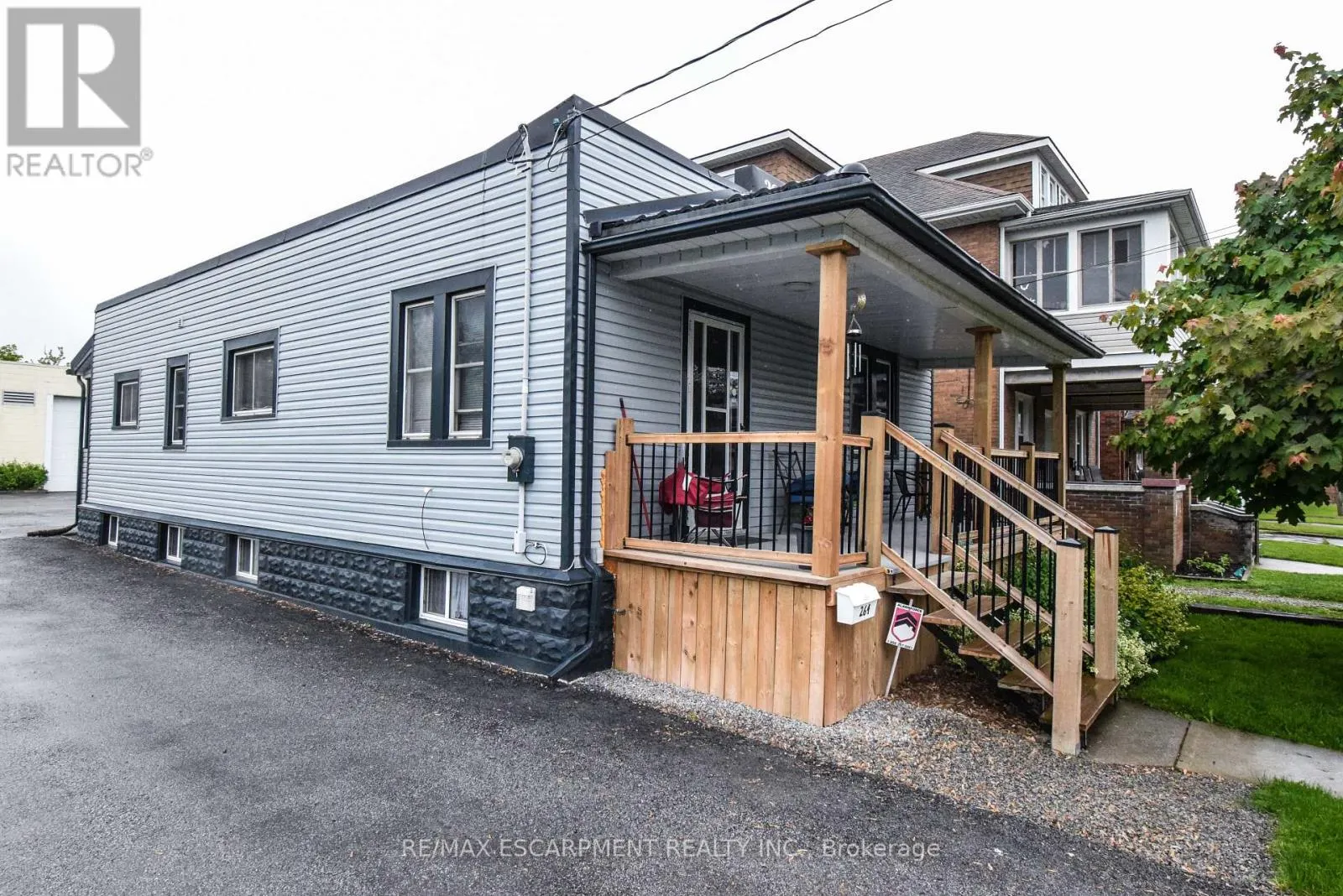 264 HELLEMS AVENUE