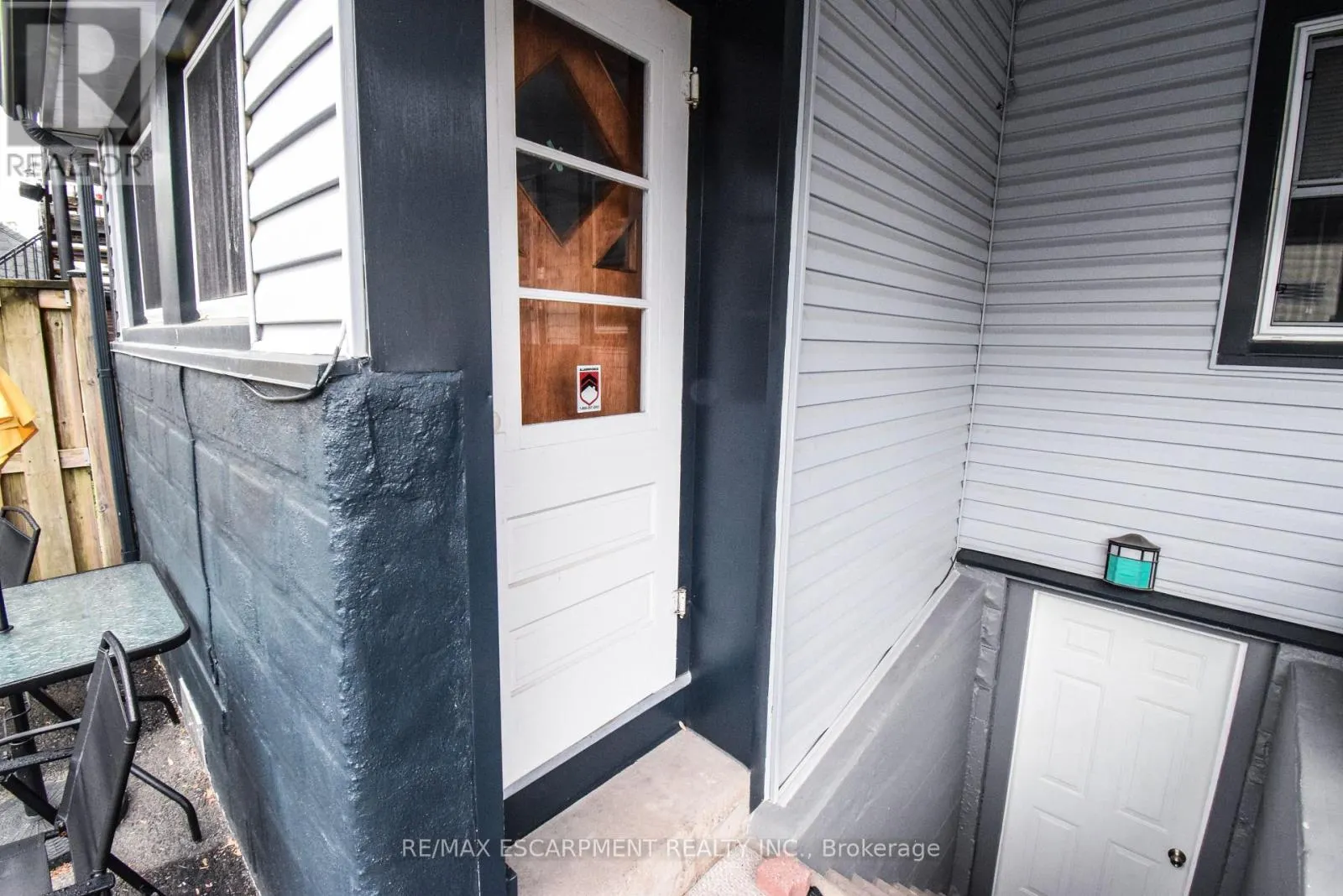 264 HELLEMS AVENUE