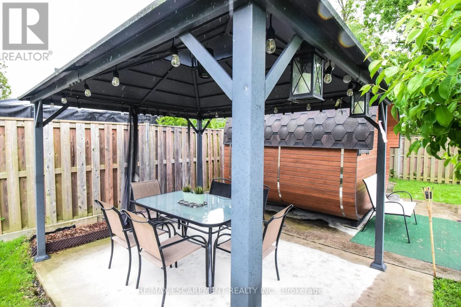 258 HELLEMS AVENUE