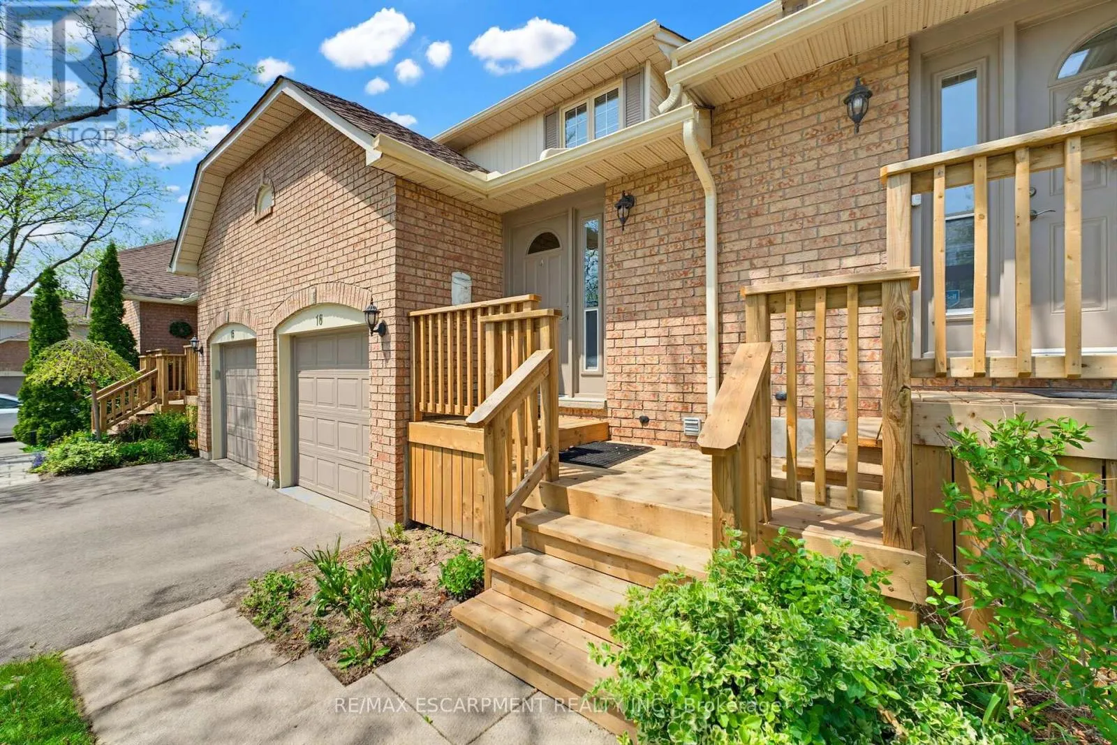 16 - 79 BRAEHEID AVENUE