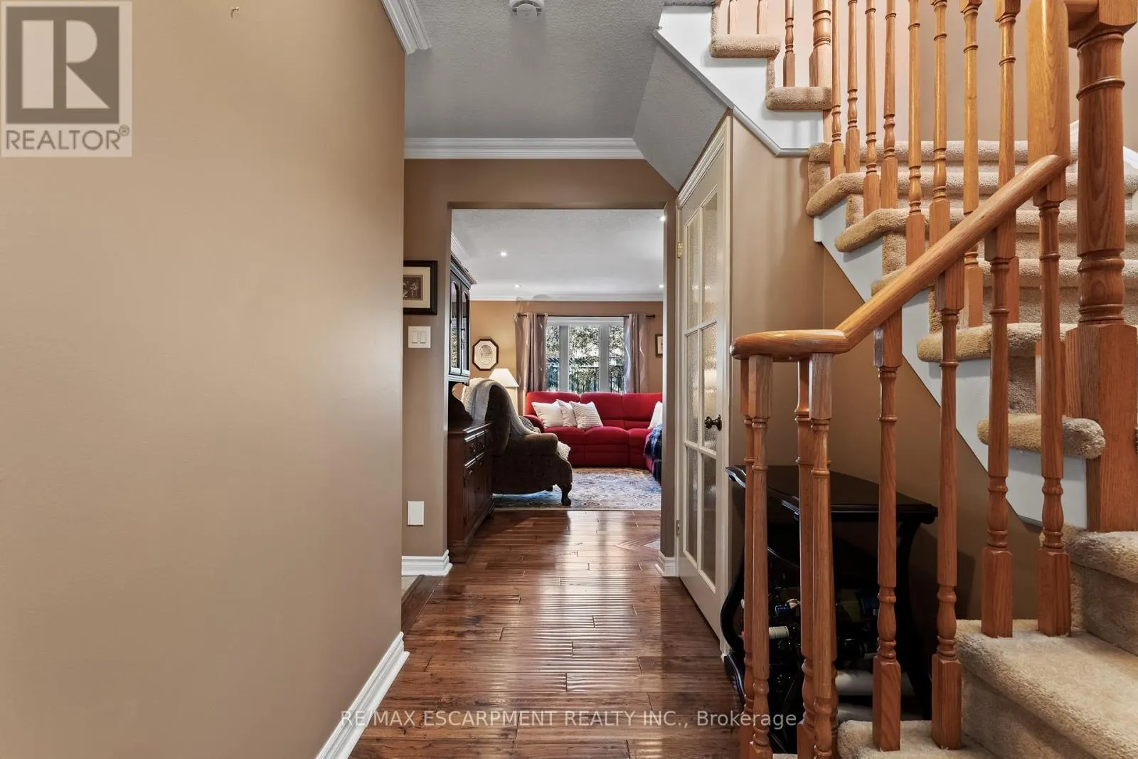 16 - 79 BRAEHEID AVENUE