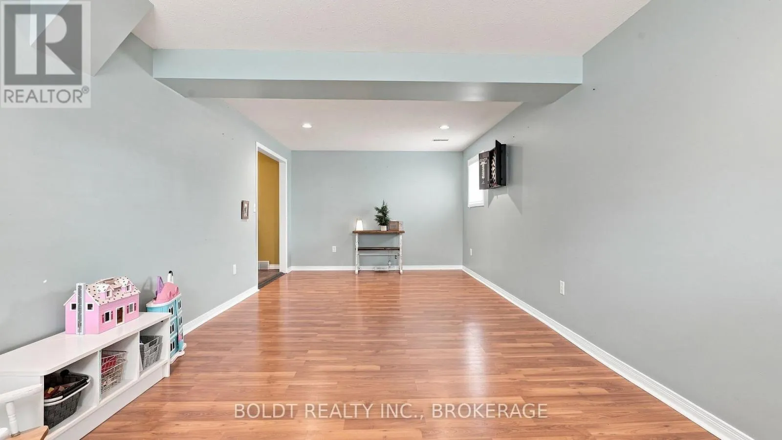 4 MASON DRIVE