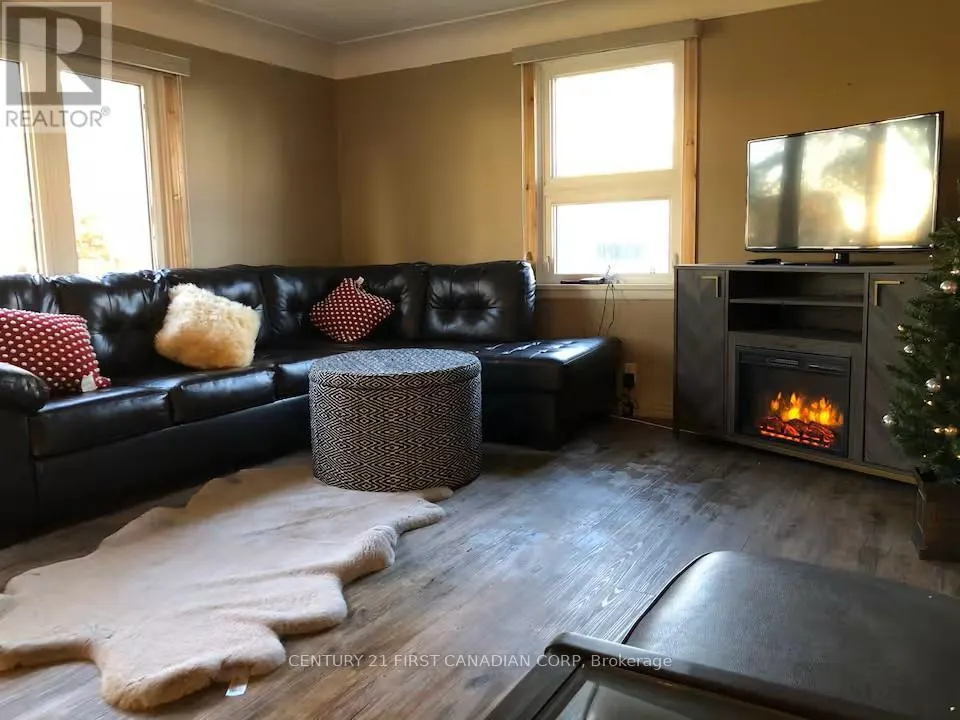 4578 TALBOT TRAIL
