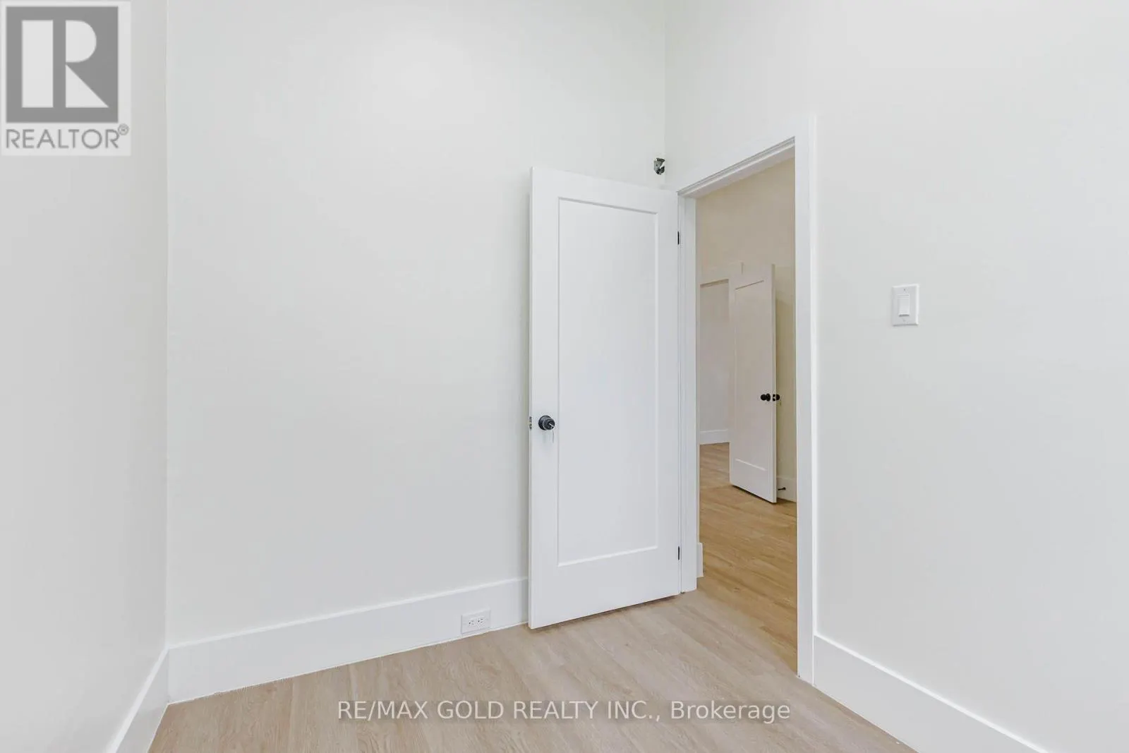 108 NORFOLK AVENUE