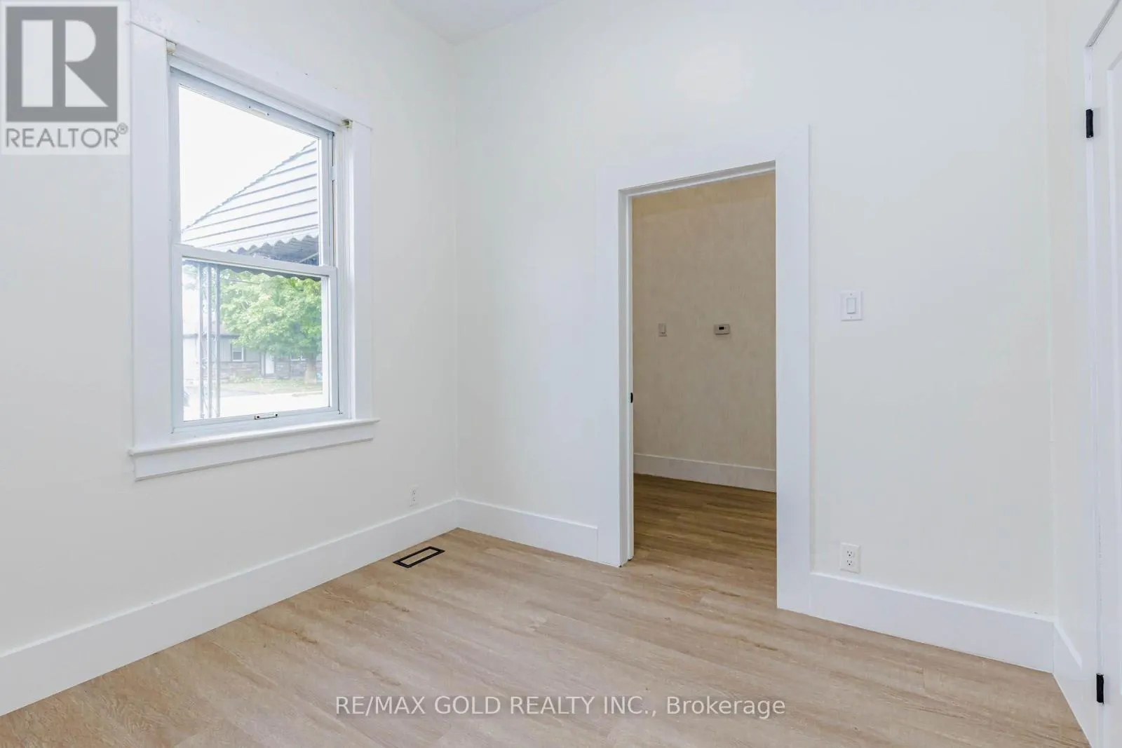 108 NORFOLK AVENUE